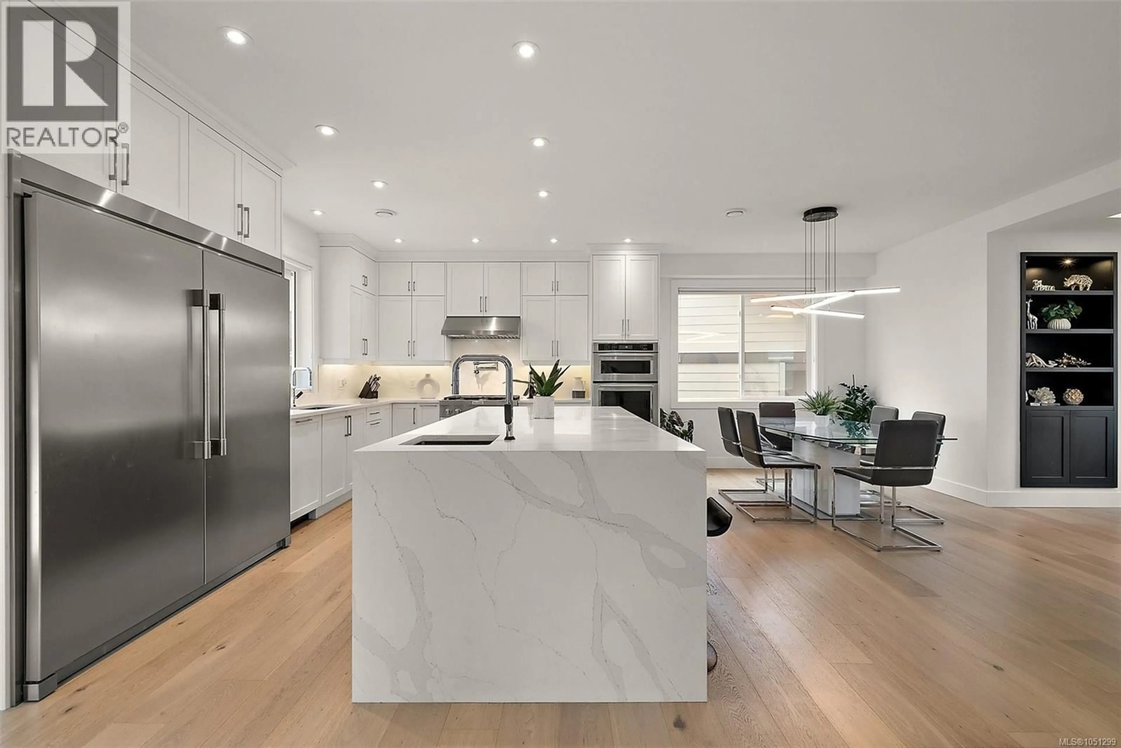 Contemporary kitchen, unknown for 4257 PULLET PLACE, Saanich British Columbia V8X2N3