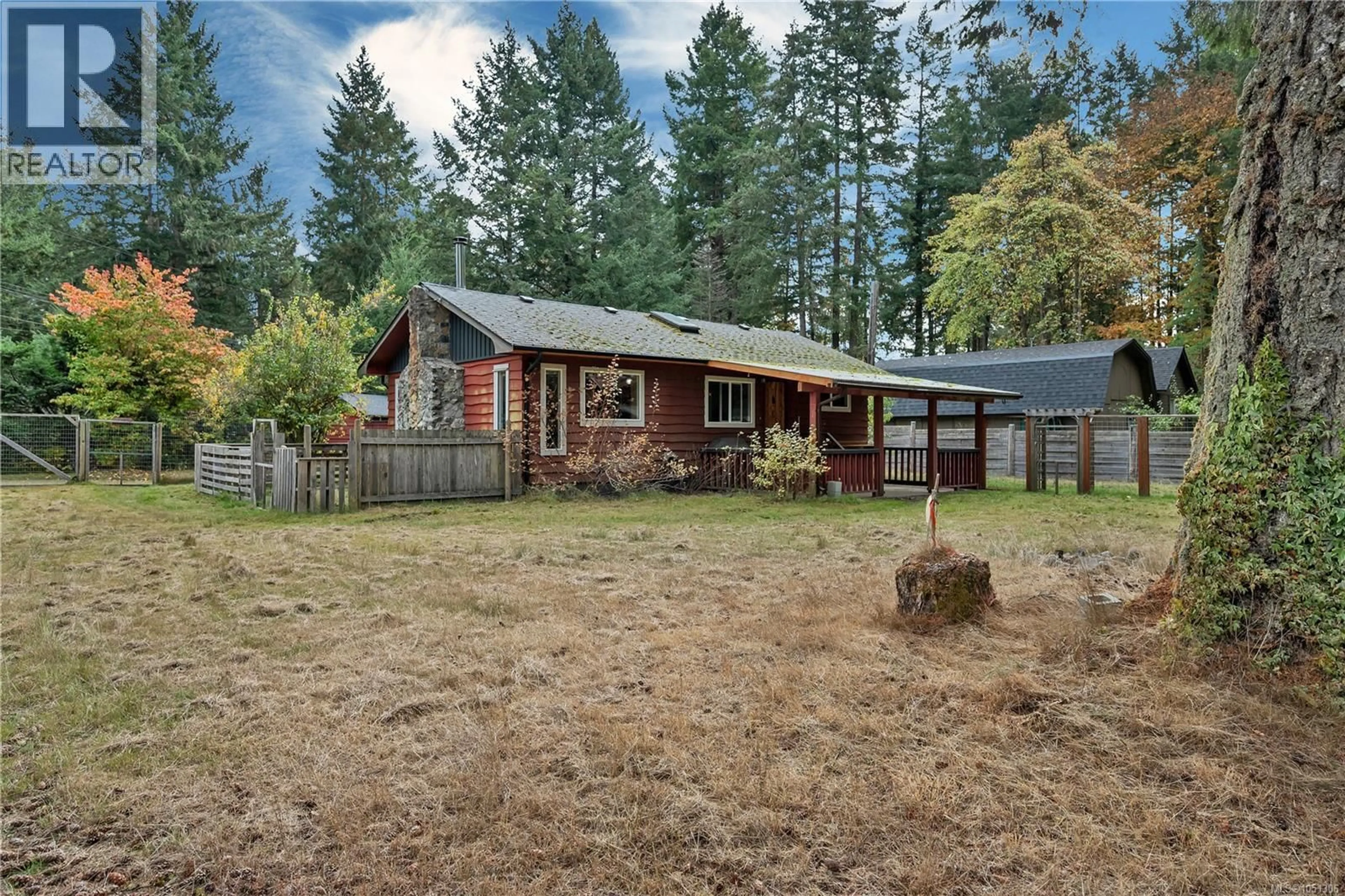 A pic from outside/outdoor area/front of a property/back of a property/a pic from drone, unknown for 4485 COLWIN ROAD, Campbell River British Columbia V9H1E6