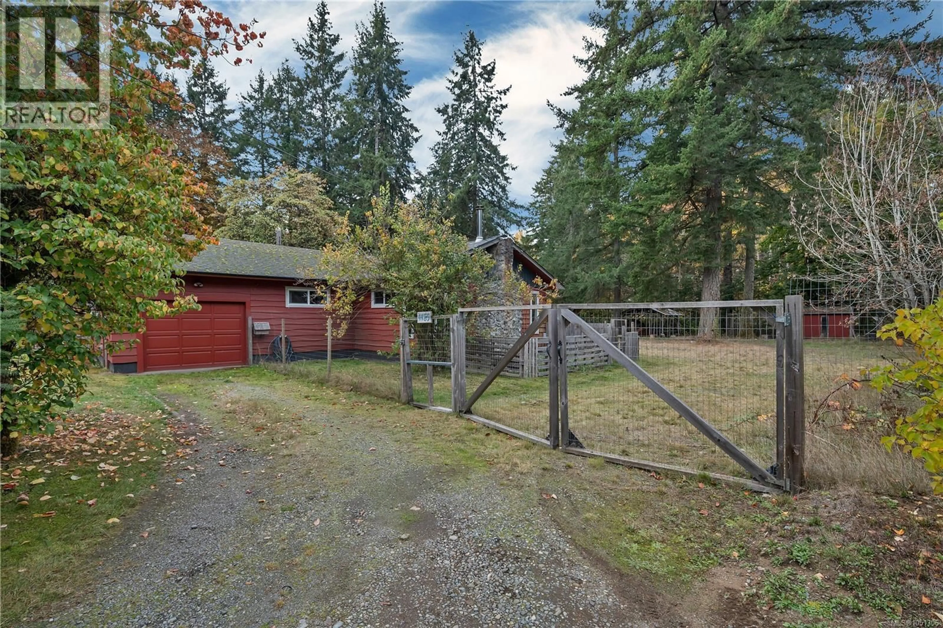 A pic from outside/outdoor area/front of a property/back of a property/a pic from drone, unknown for 4485 COLWIN ROAD, Campbell River British Columbia V9H1E6