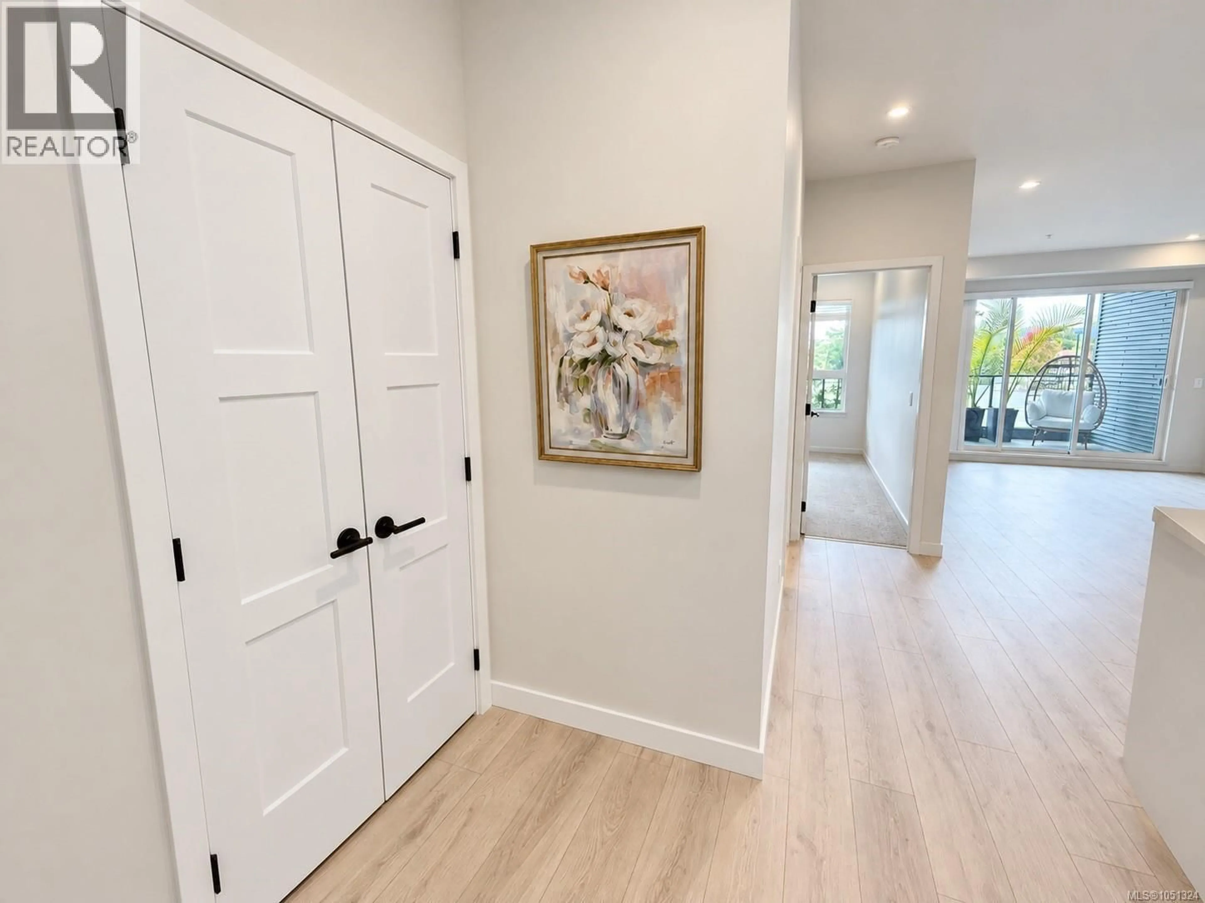 Indoor entryway for 110 - 958 PHAROAH MEWS, Langford British Columbia V9B7A1