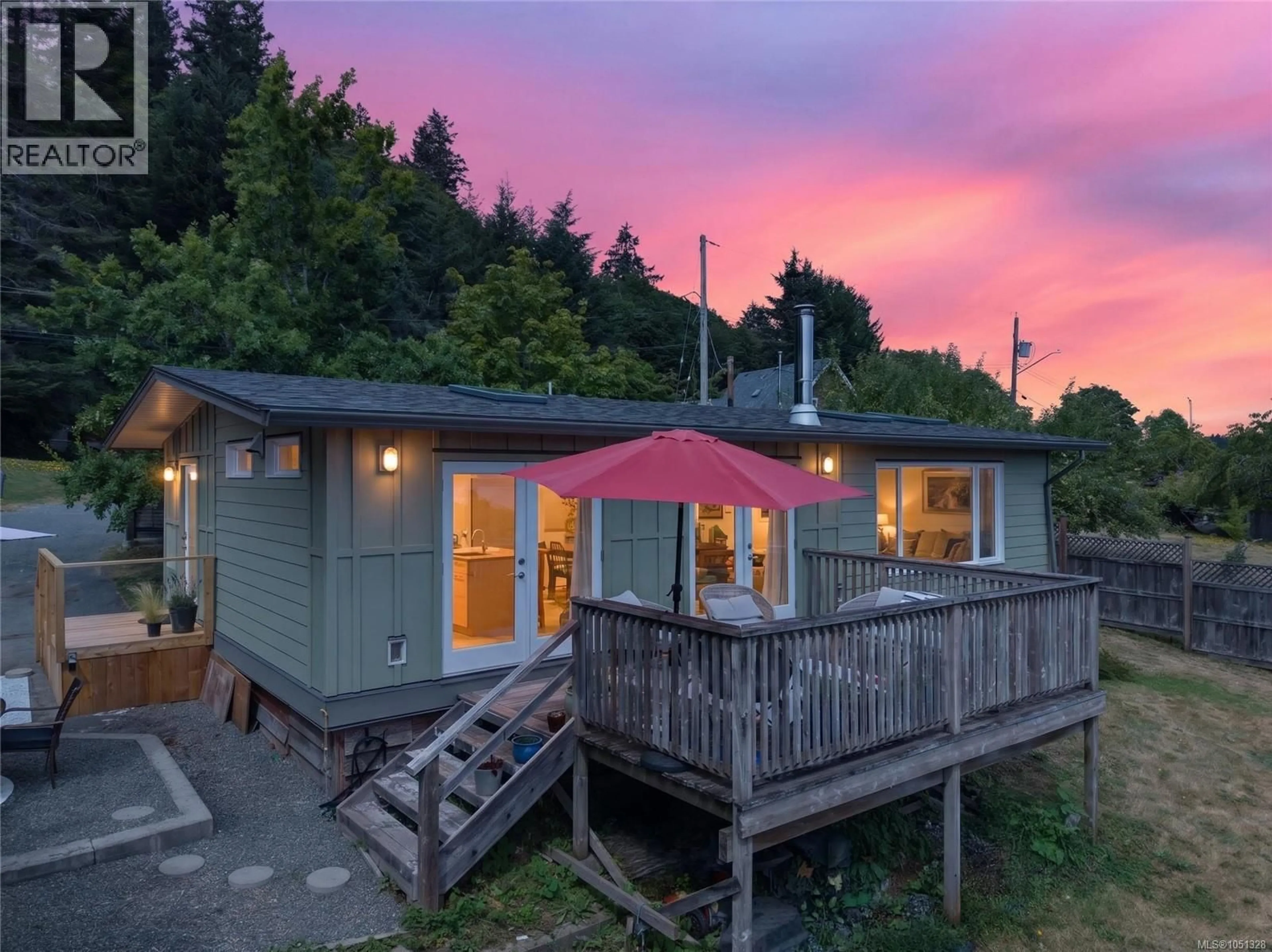 A pic from outside/outdoor area/front of a property/back of a property/a pic from drone, street for 5674 MARKET STREET, Union Bay British Columbia V0R3B0