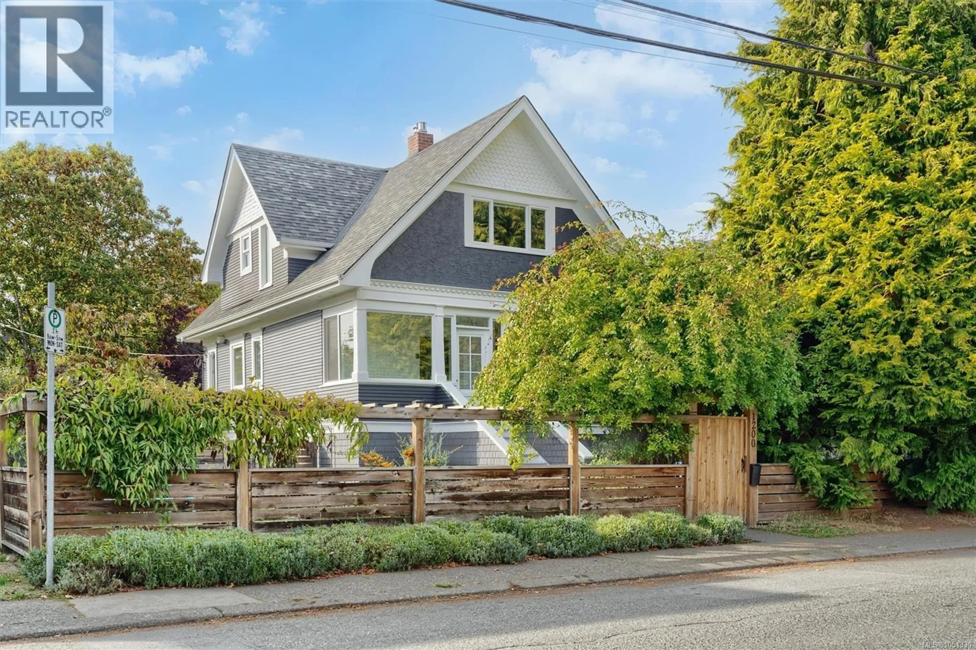 Home with brick exterior material, street for 1200 HAMPSHIRE ROAD, Oak Bay British Columbia V8S4T2
