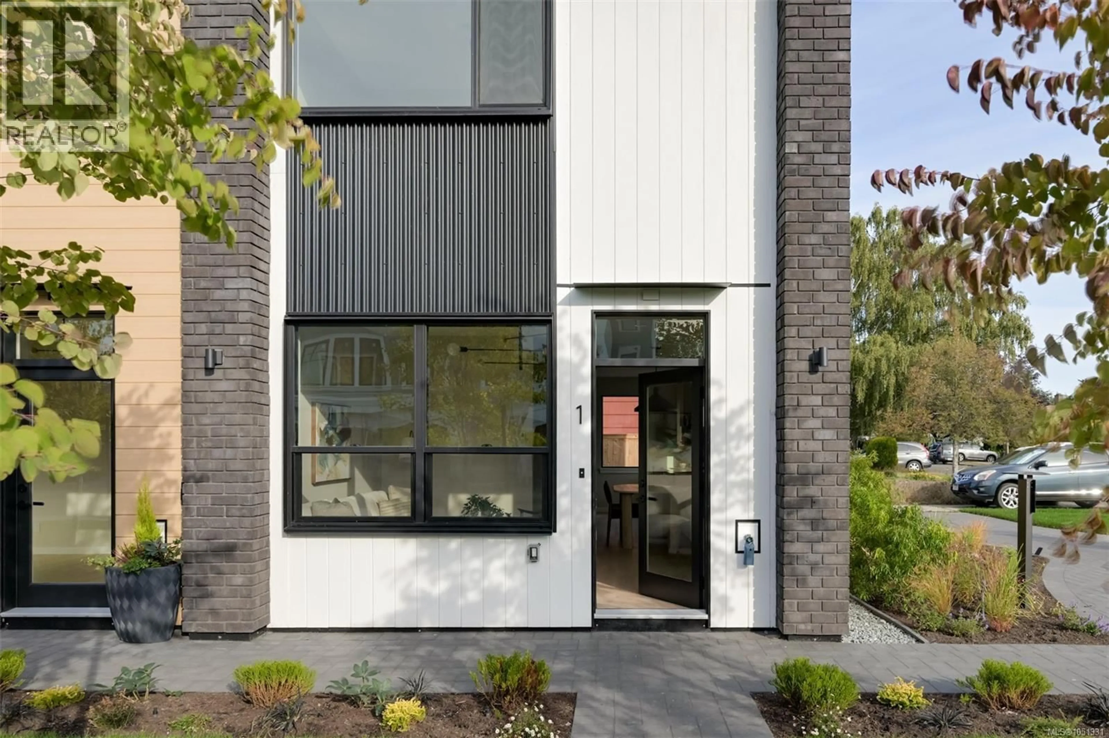 Unknown for 2 - 2100 ALLENBY STREET, Oak Bay British Columbia V8R3C3