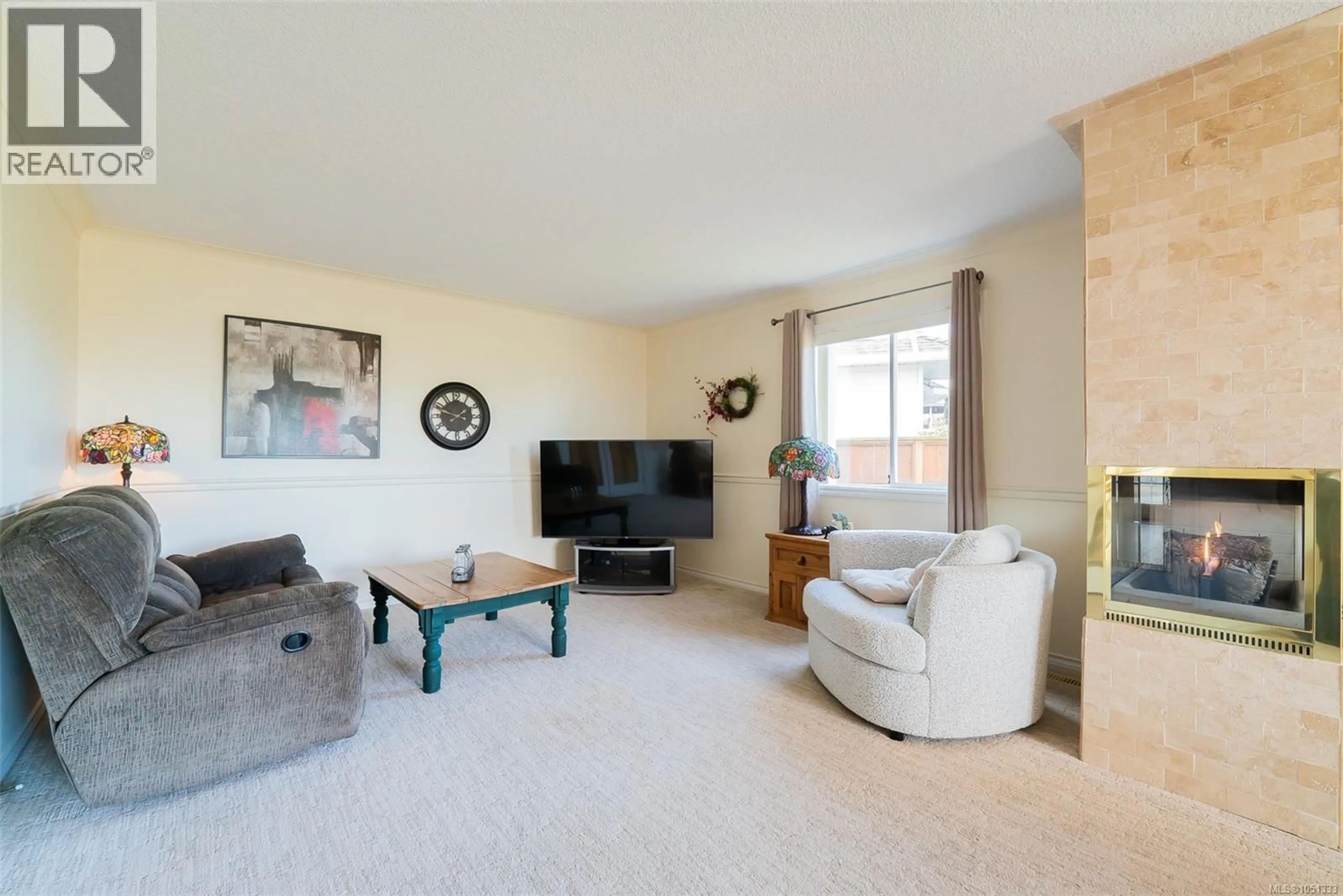 Living room with furniture, unknown for 6257 MYSTIC WAY, Nanaimo British Columbia V9V1L3