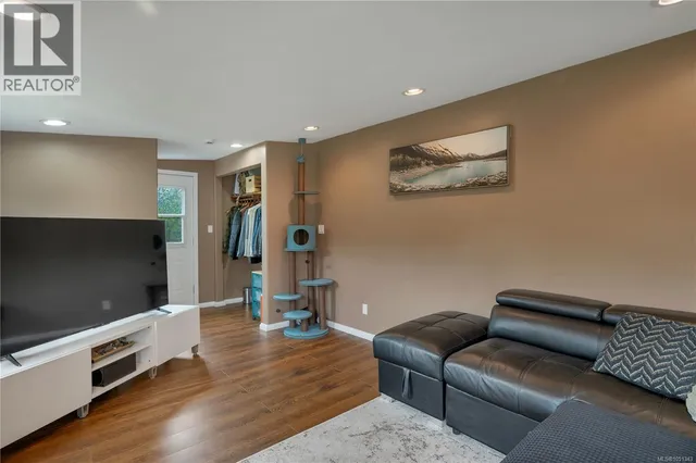 81 - 5250 BEAVER HARBOUR ROAD, Port Hardy 3