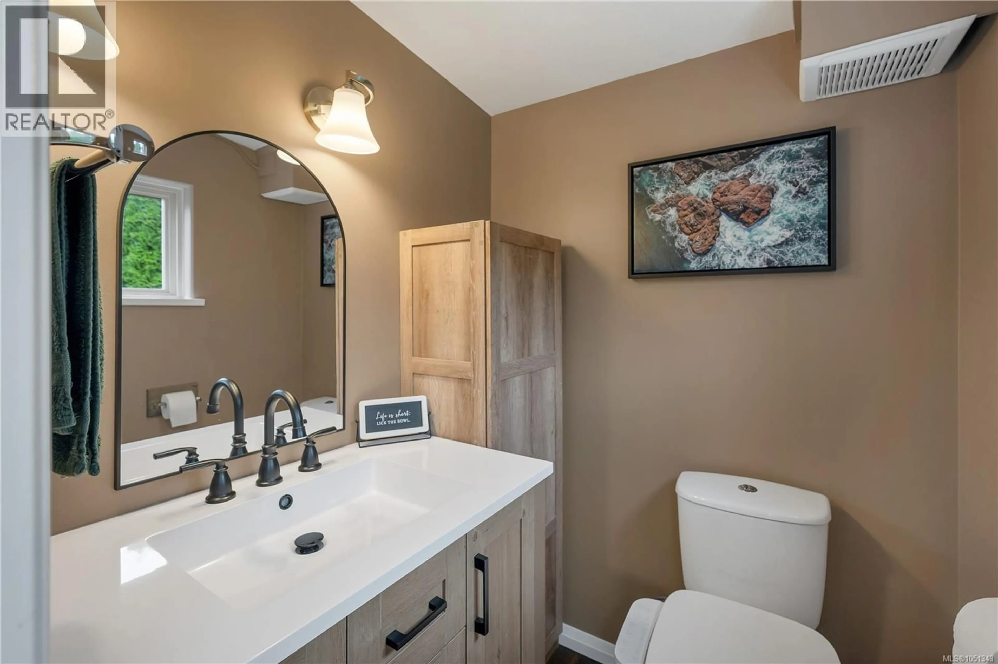 Standard bathroom, ceramic/tile floor for 81 - 5250 BEAVER HARBOUR ROAD, Port Hardy British Columbia V0N2P0