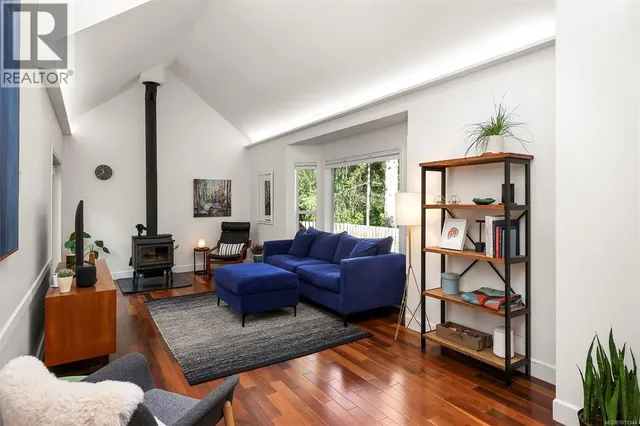 1285 HURFORD AVENUE, Courtenay 4