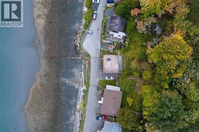 2535 BATTERSEA ROAD, Nanaimo 2