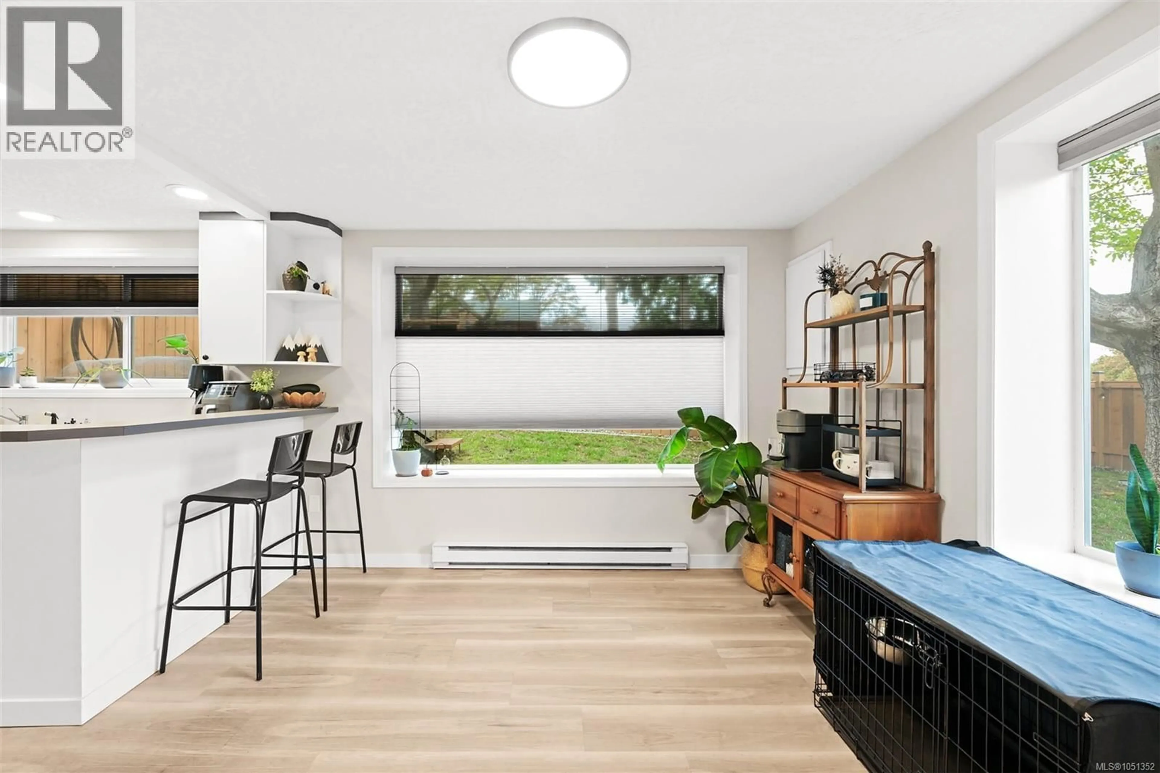 Open concept kitchen, unknown for 2207 VICTOR STREET, Victoria British Columbia V8R4C6