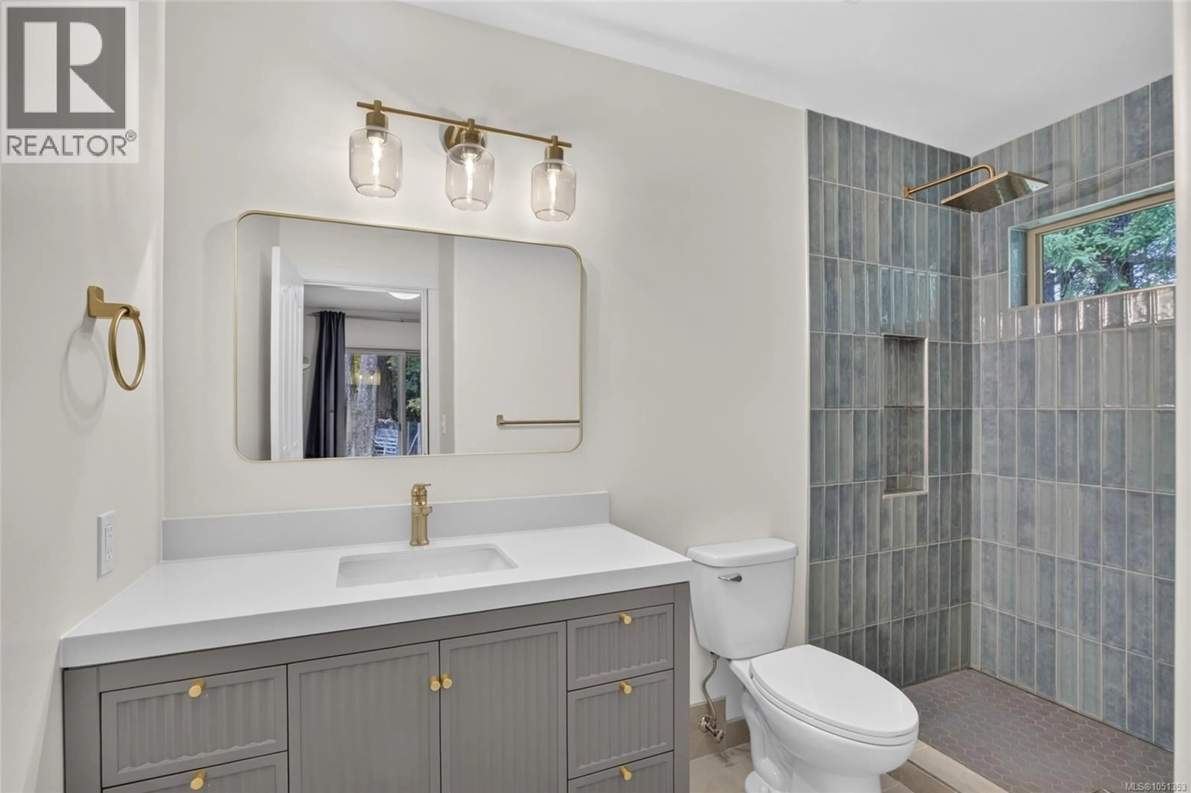 Contemporary bathroom, ceramic/tile floor for 936 ARDEN ROAD, Courtenay British Columbia V9N9K3