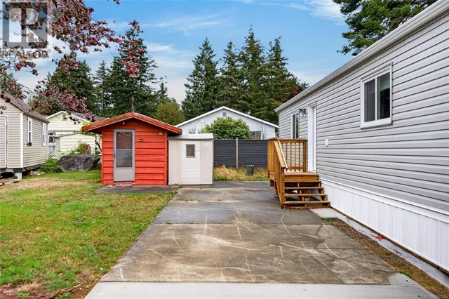 2104 PEMBERTON PLACE, Comox 3