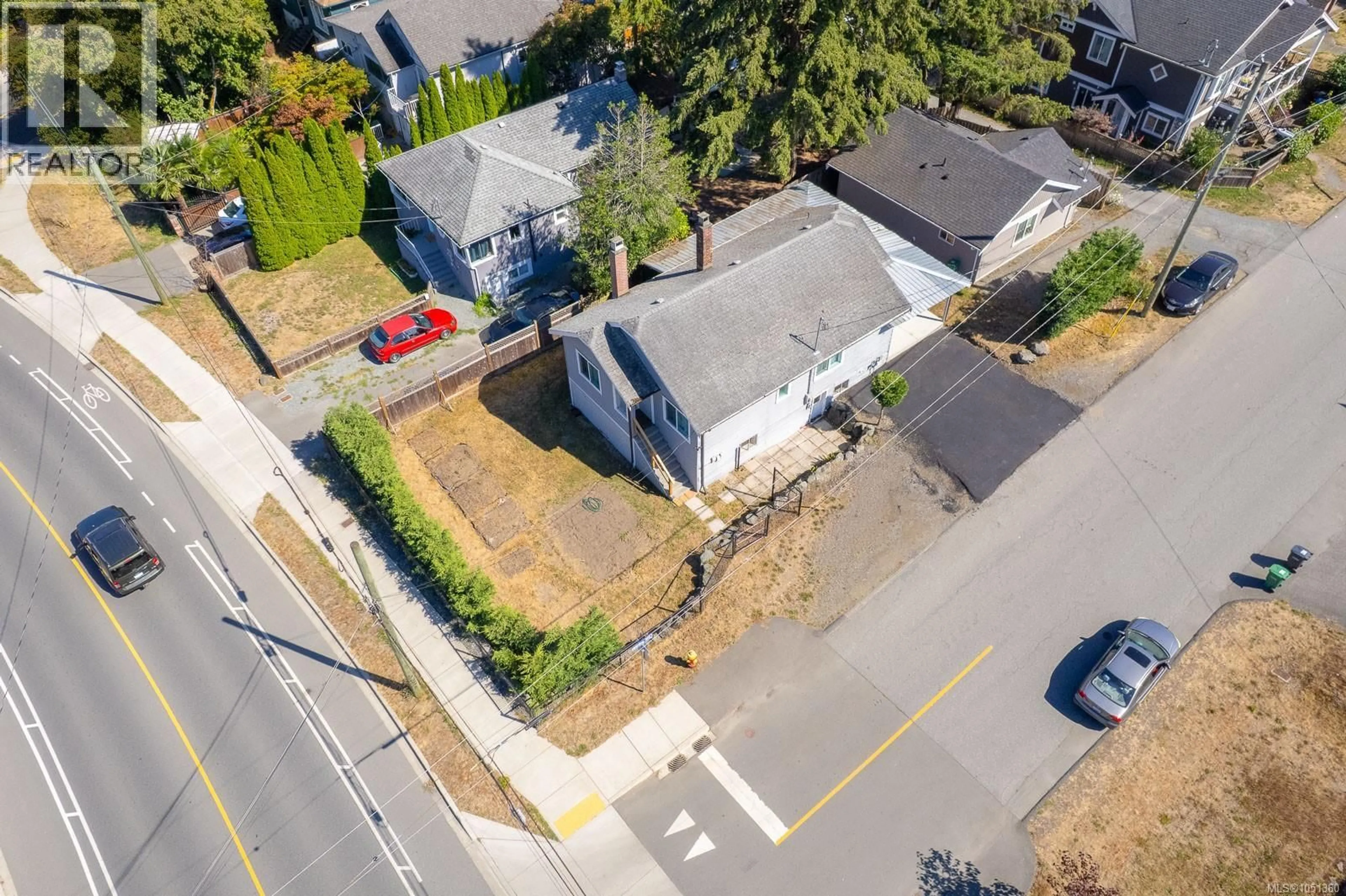 A pic from outside/outdoor area/front of a property/back of a property/a pic from drone, street for 15 FOURTH STREET, Nanaimo British Columbia V9R1S6