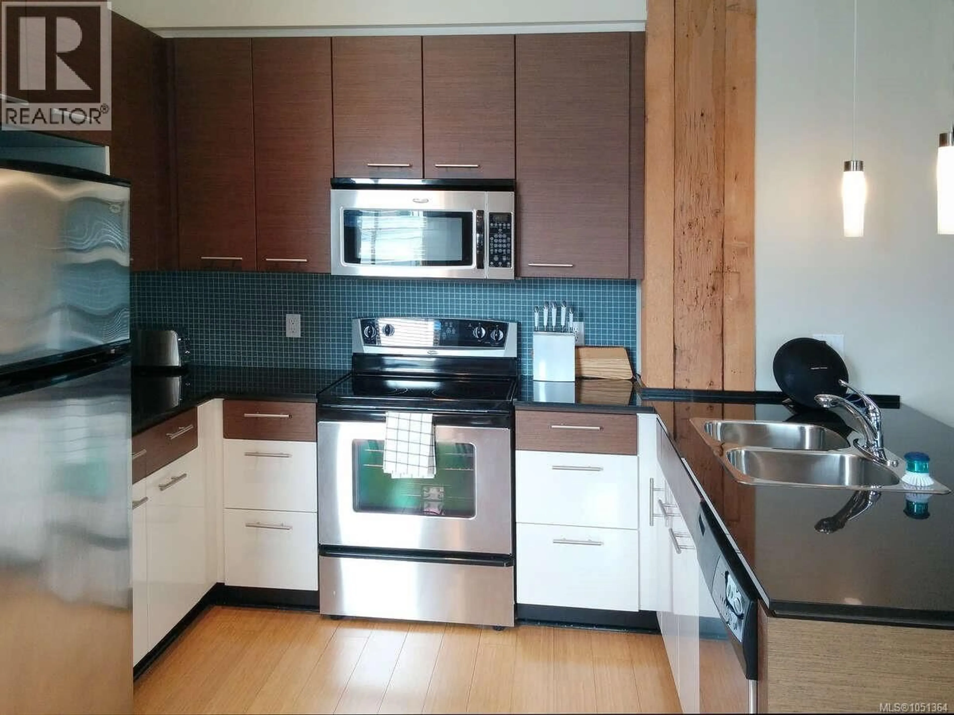 Standard kitchen, unknown for 304 - 610 JOHNSON STREET, Victoria British Columbia V8W1M4