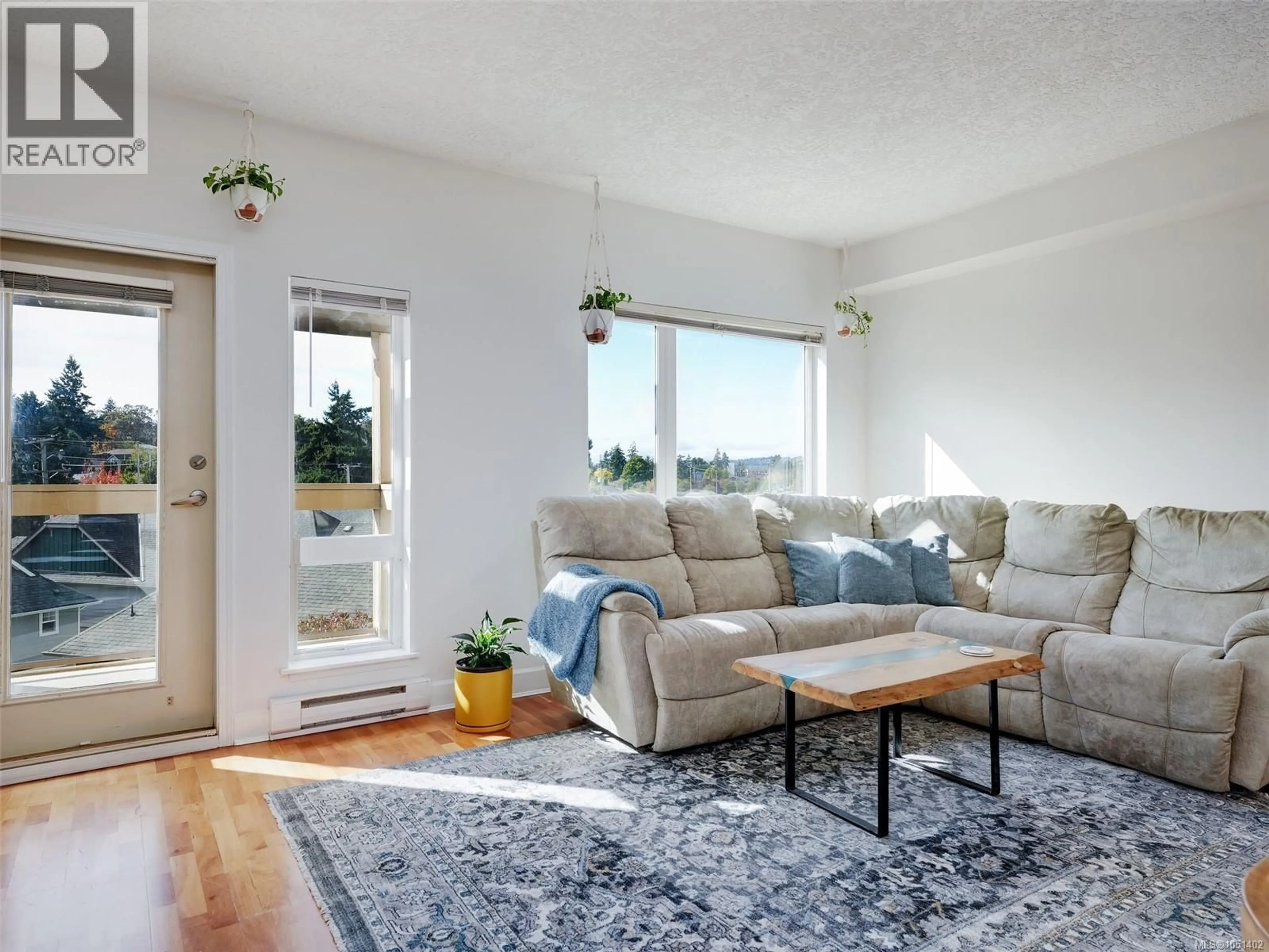 Living room with furniture, unknown for 407 - 1156 COLVILLE ROAD, Esquimalt British Columbia V9A4P7