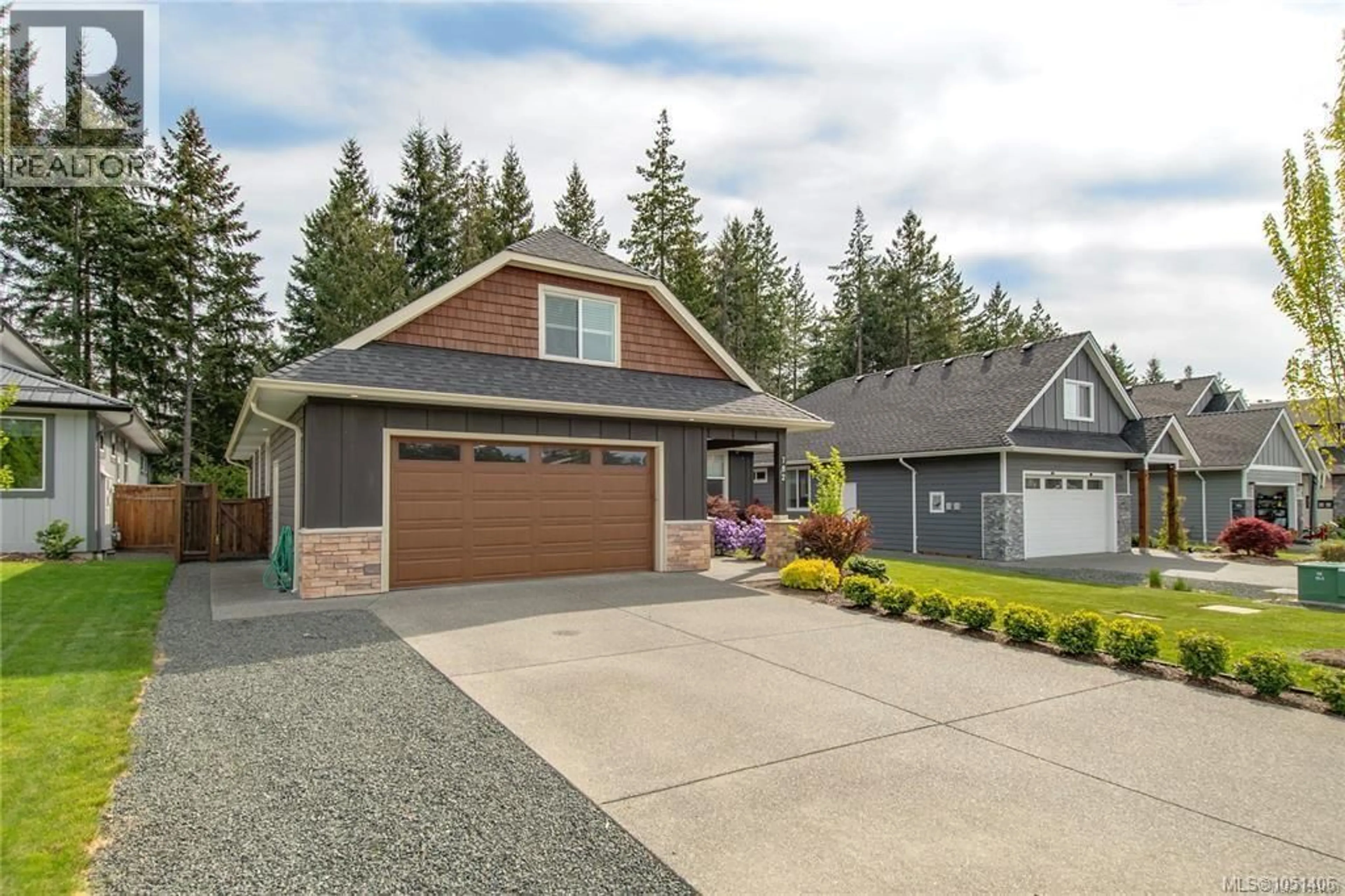 Home with vinyl exterior material, street for 782 SALAL STREET, Campbell River British Columbia V9H0E7