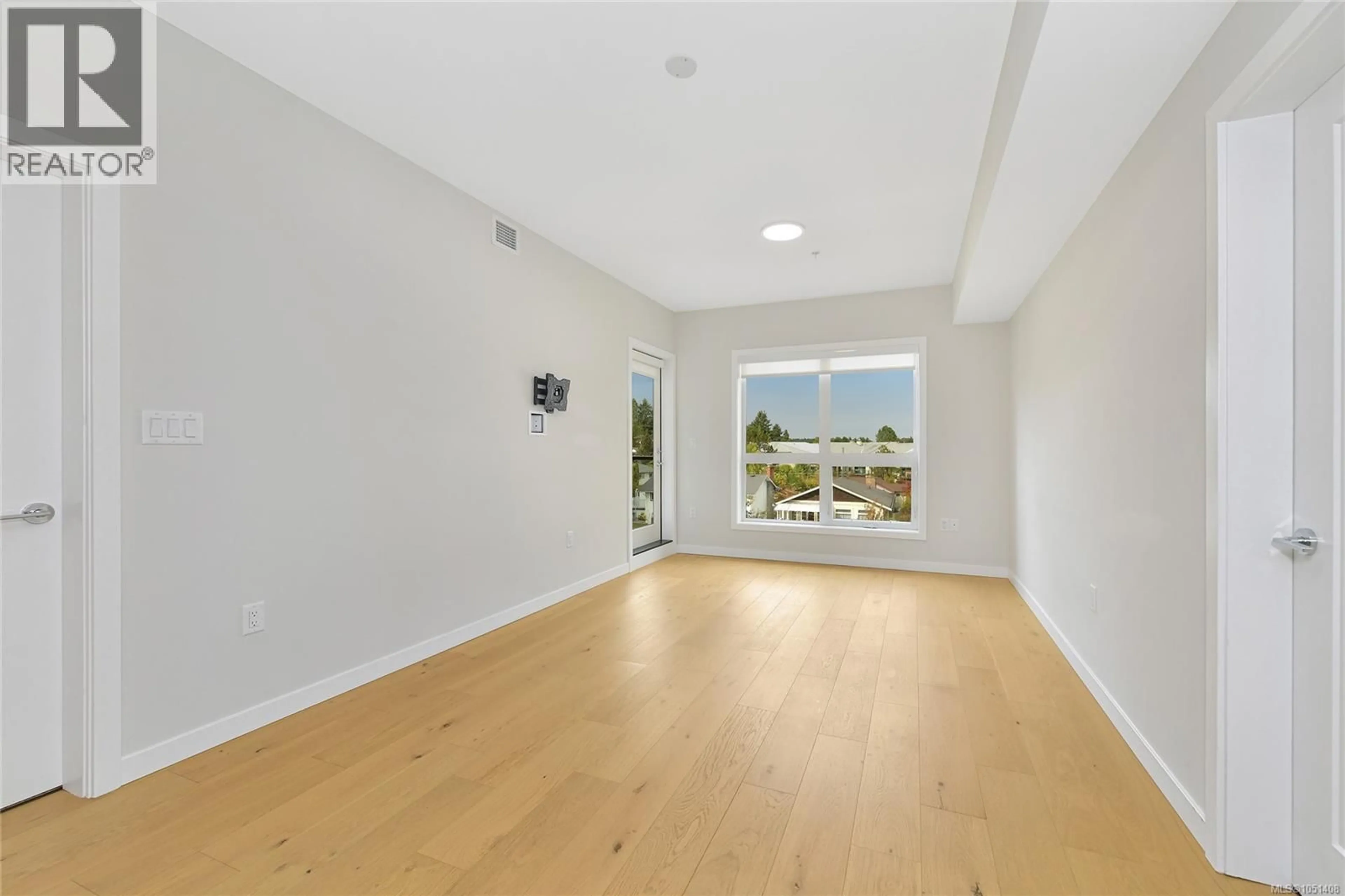 A pic of a room for 408 - 4030 SHELBOURNE STREET, Saanich British Columbia V8N3E4
