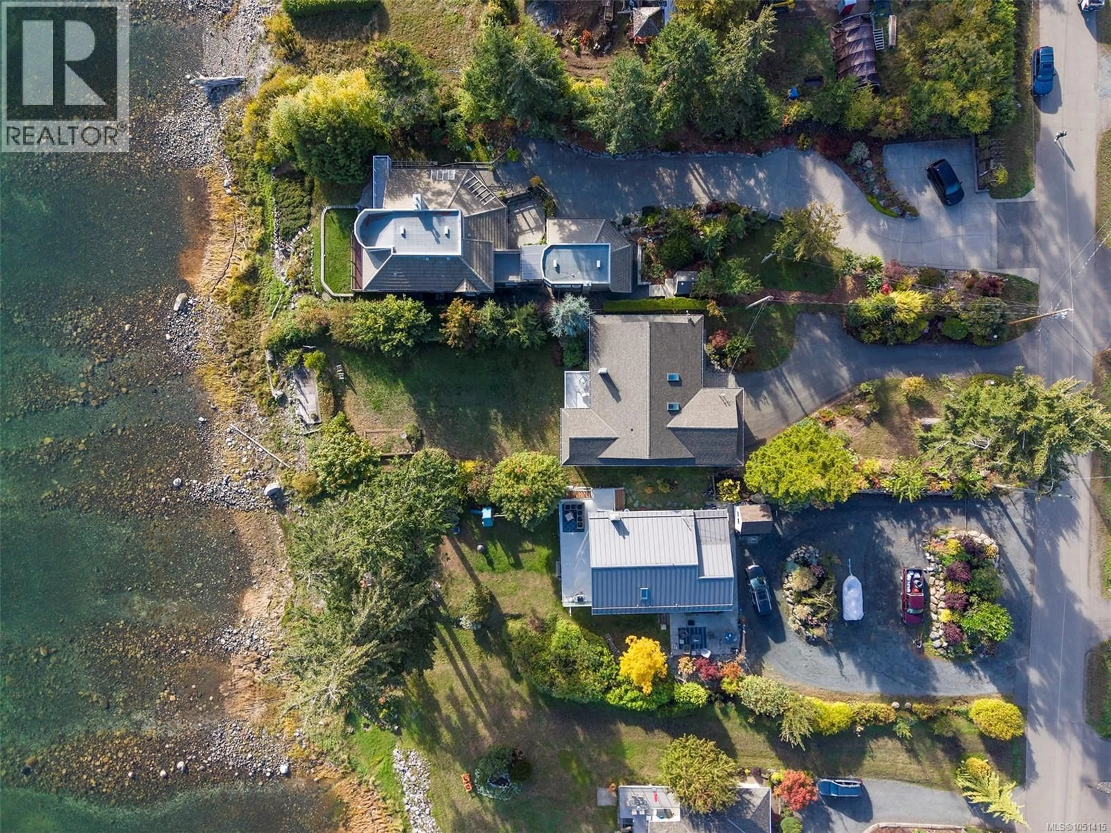 A pic from outside/outdoor area/front of a property/back of a property/a pic from drone, water/lake/river/ocean view for 5018 SPENCE ROAD, Courtenay British Columbia V9N9S1