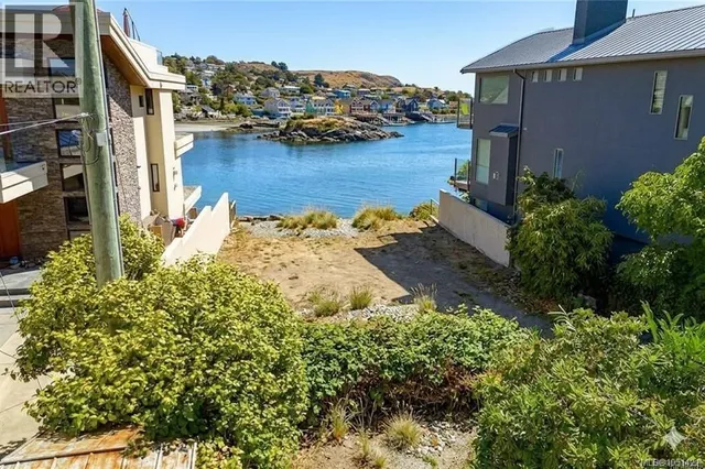 157 ROBERTSON STREET, Victoria 5