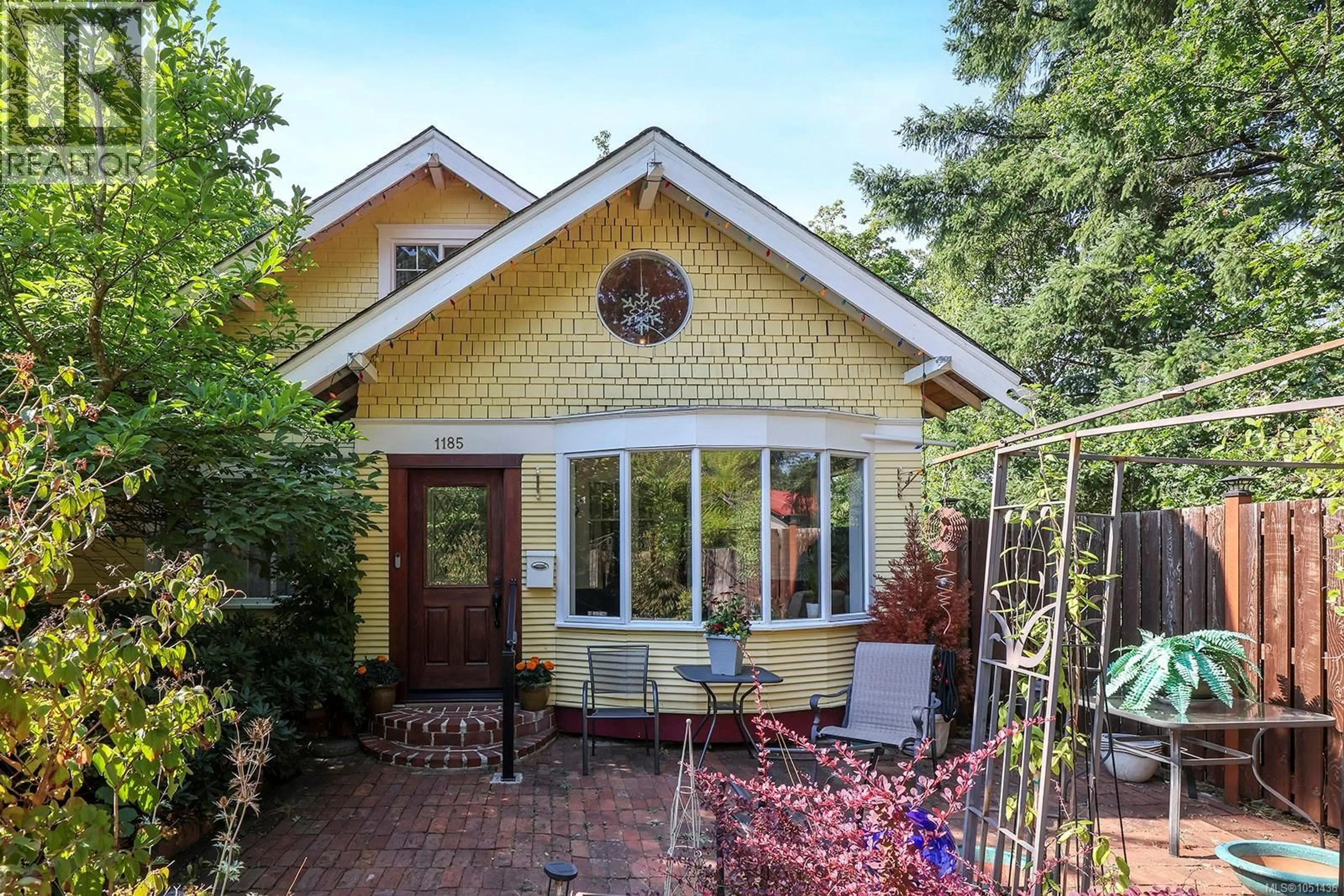 Home with brick exterior material, street for 1185 5TH STREET, Courtenay British Columbia V9N1L7