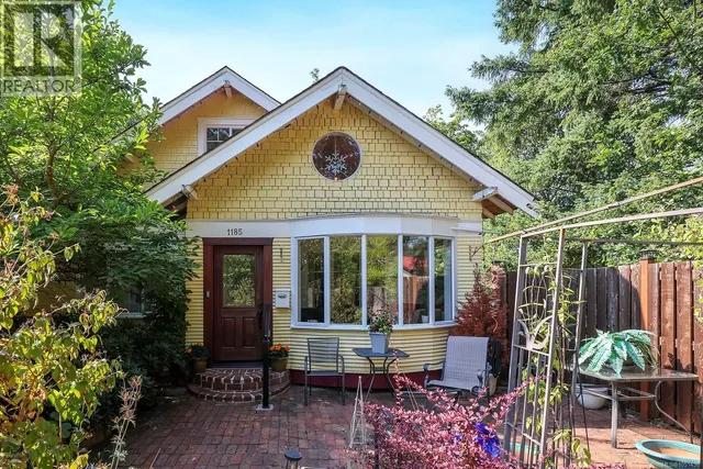 1185 5TH STREET, Courtenay 2