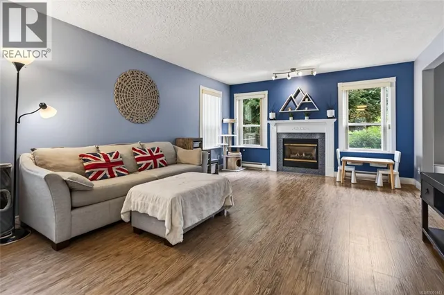 A - 1820 1ST STREET, Courtenay 3
