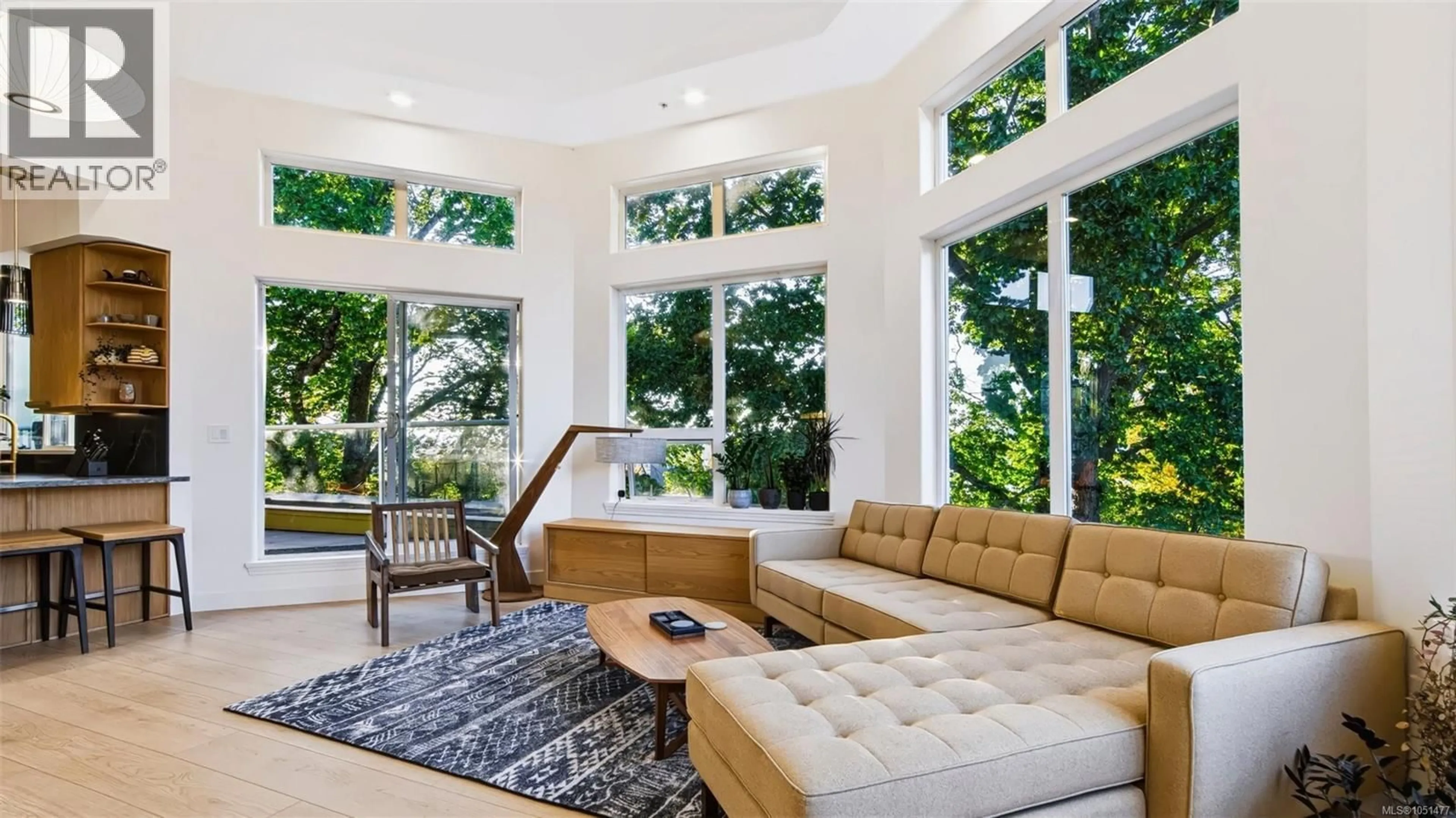 Living room with furniture, unknown for 15 - 60 DALLAS ROAD, Victoria British Columbia V8V1A2