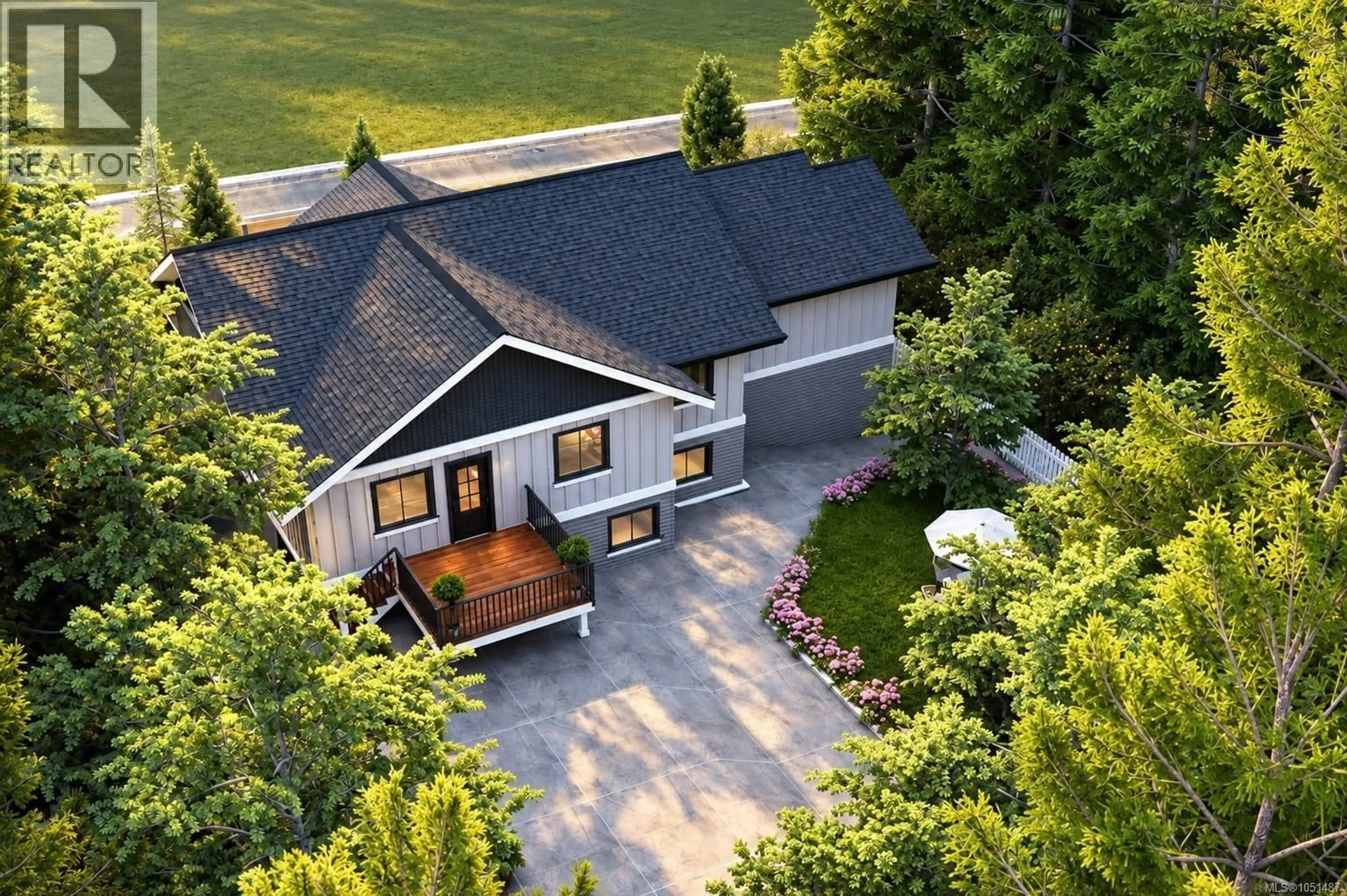A pic from outside/outdoor area/front of a property/back of a property/a pic from drone, unknown for 3845 WILKINSON ROAD, Saanich British Columbia V8Z5A3