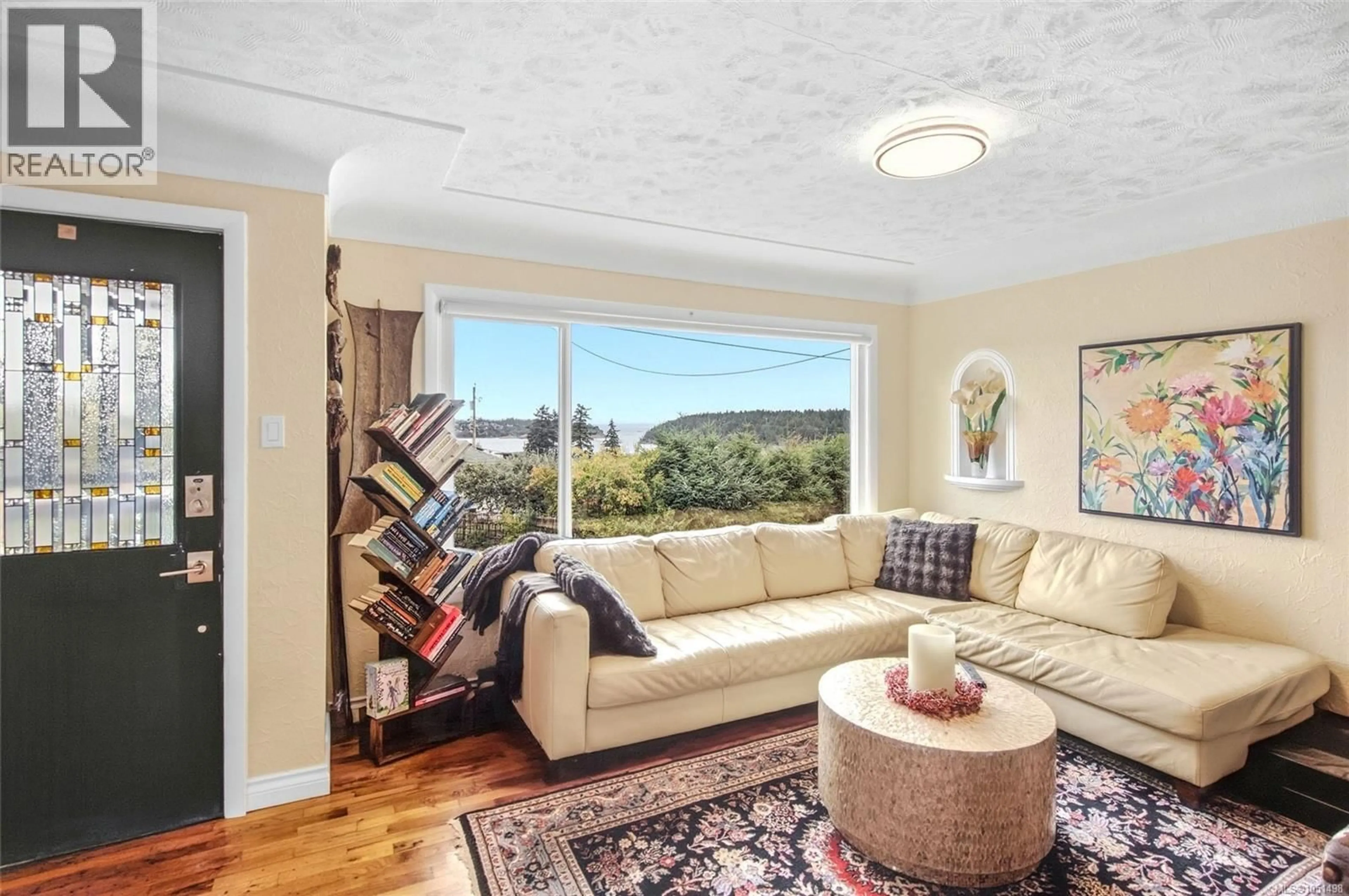 Living room with furniture, unknown for 663 MAPLE STREET, Nanaimo British Columbia V9S2J8