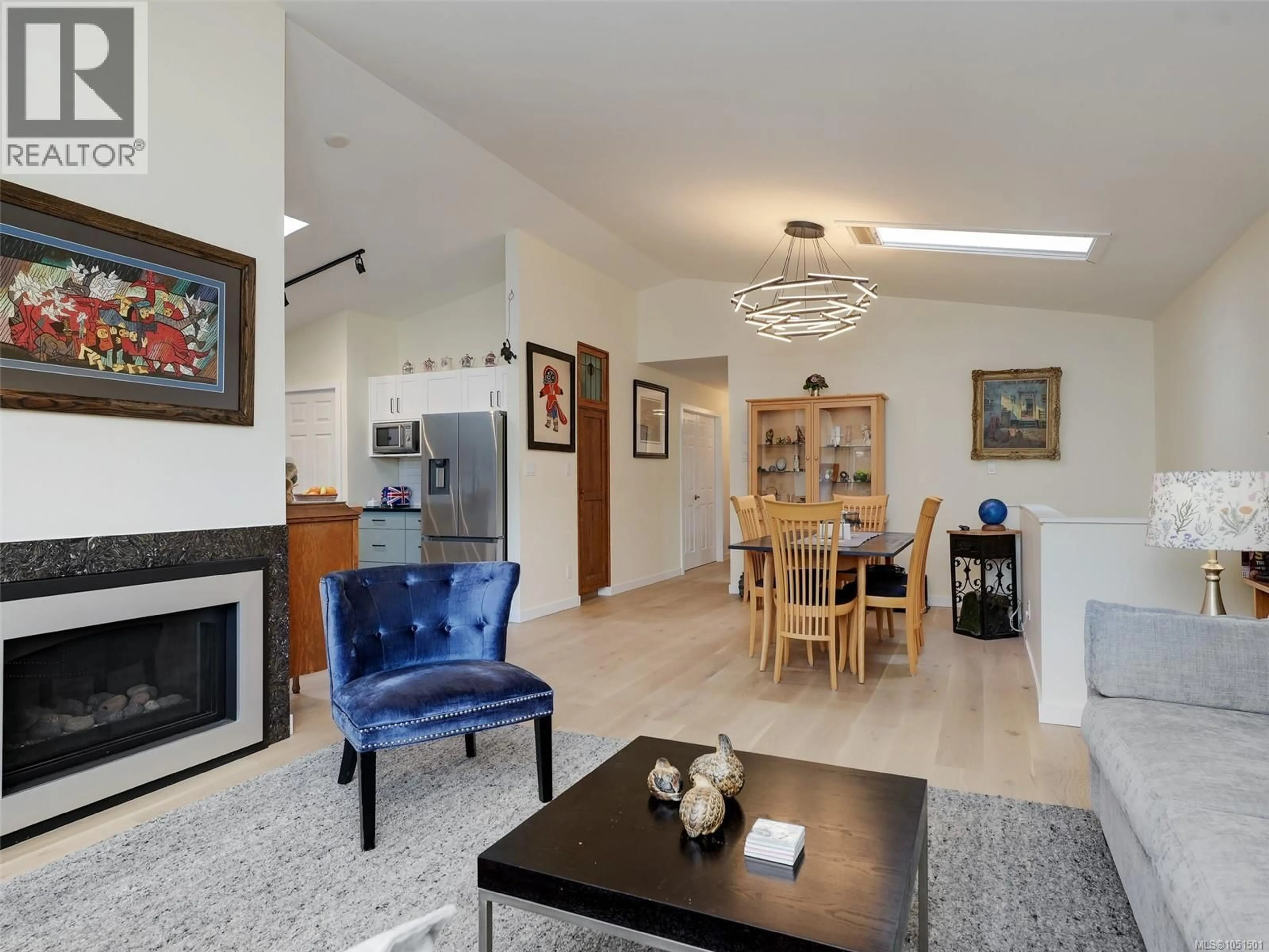 Living room with furniture, unknown for 51 - 901 KENTWOOD LANE, Saanich British Columbia V8Y2Y9