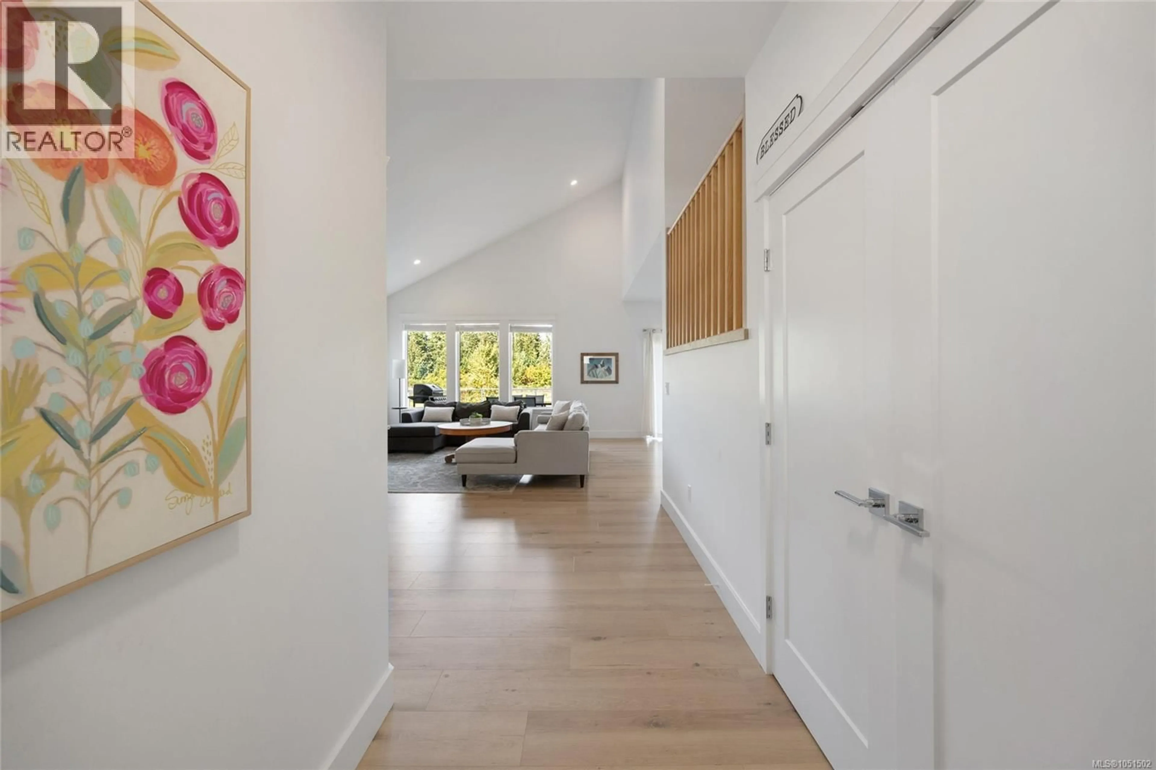 Indoor entryway for 3372 MARYGROVE DRIVE, Courtenay British Columbia V9N0E7