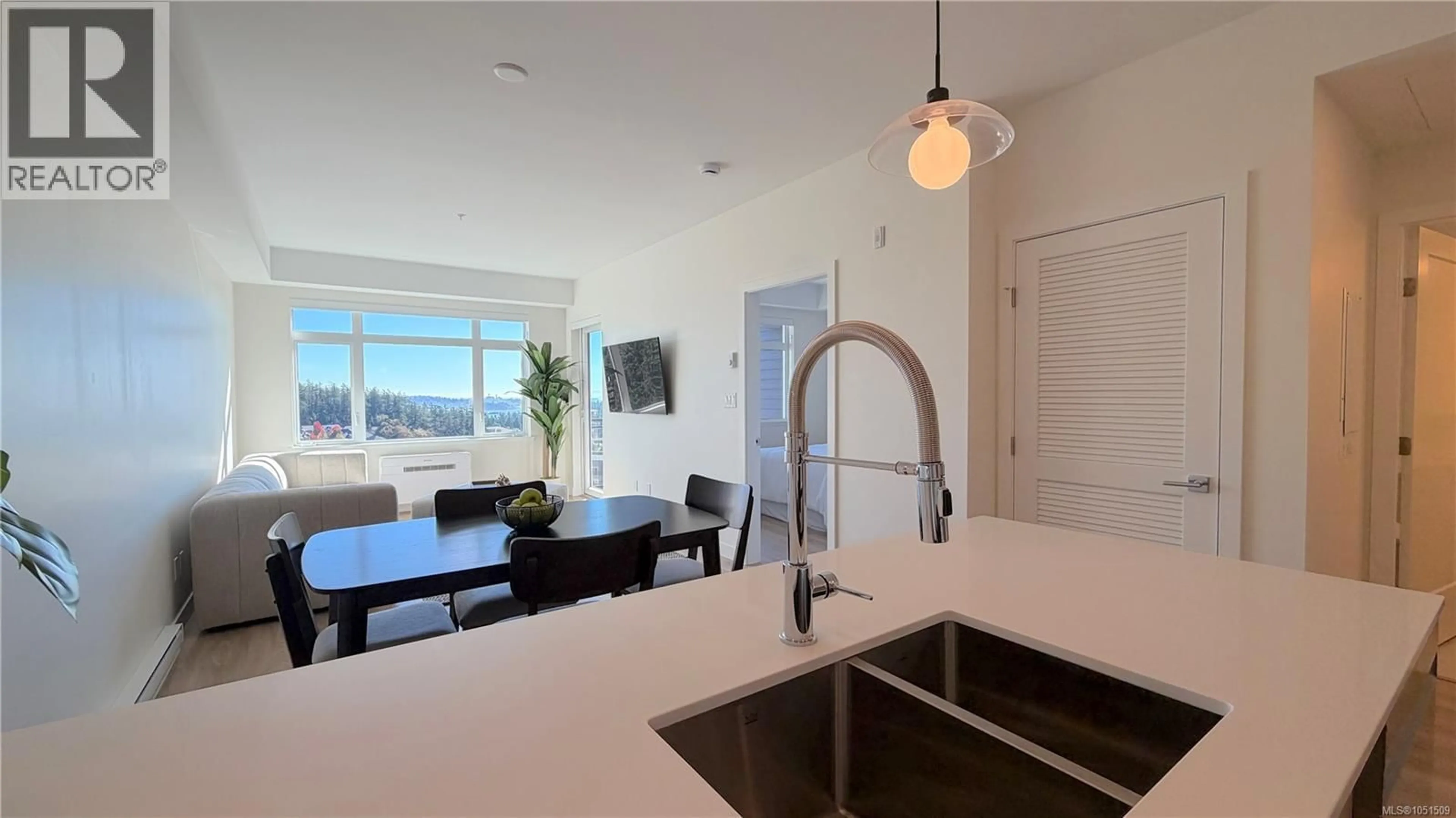 Open concept kitchen, ceramic/tile floor for 309 - 2000 WEST PARK LANE, View Royal British Columbia V9B3R7