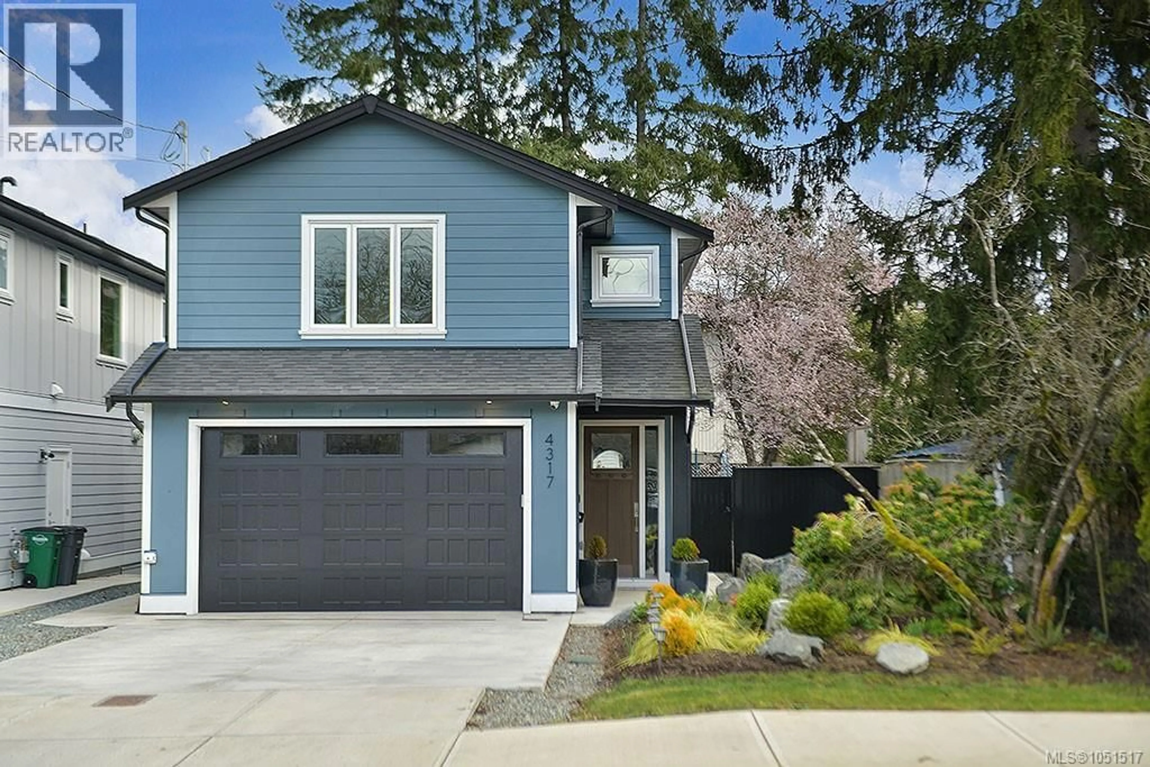 Home with vinyl exterior material, street for 4317 MAJESTIC DRIVE, Saanich British Columbia V8N3H1