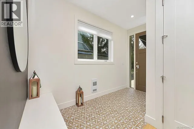 4317 MAJESTIC DRIVE, Saanich 5