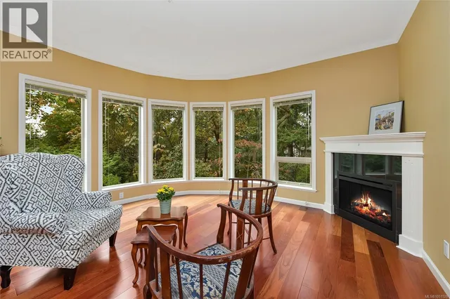 204 - 125 ALDERSMITH PLACE, View Royal 2