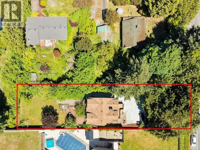 9220 EAST SAANICH ROAD, North Saanich 5