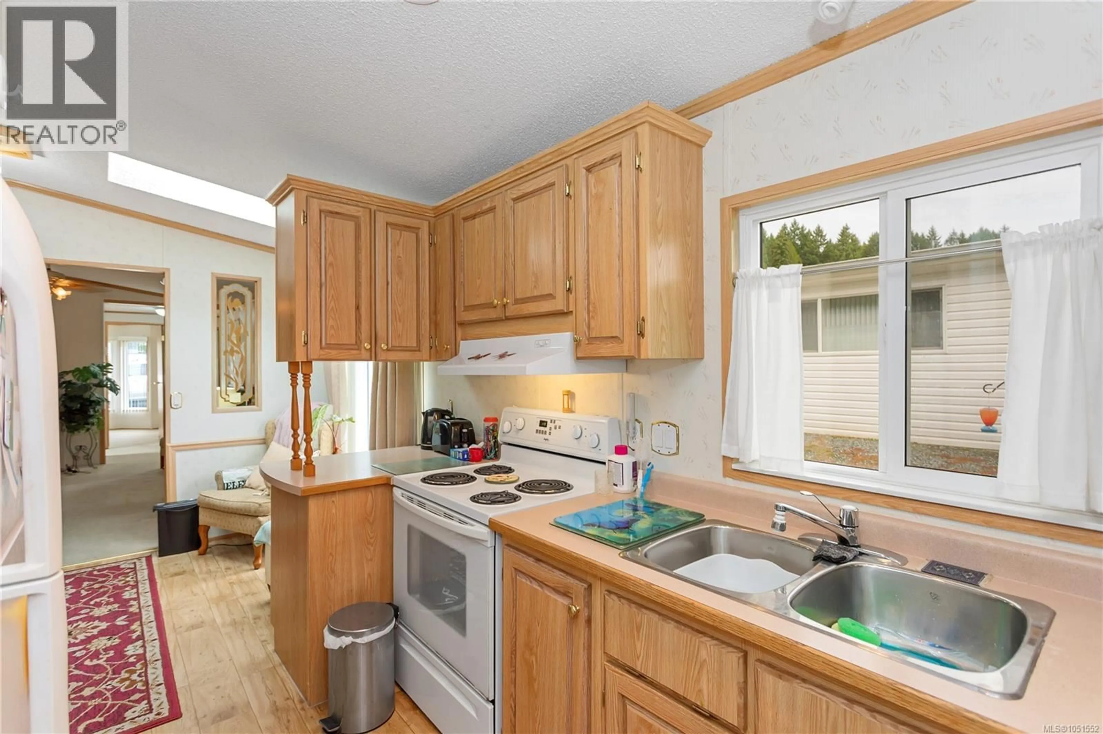 Standard kitchen, unknown for 39 - 1048 MURCHIE WAY, Nanaimo British Columbia V9R6K6