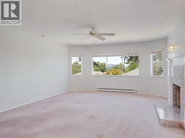 1287 CARMICHAEL COURT, Saanich 5