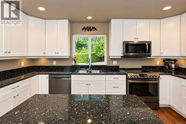 2839 WEDGEWOOD DRIVE, Duncan 5