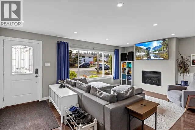 107 MOSS AVENUE, Parksville 4