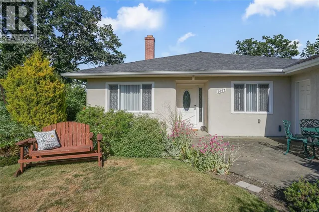1697 YALE STREET, Oak Bay 2