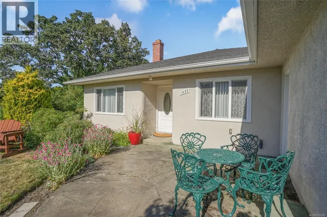 1697 YALE STREET, Oak Bay 4