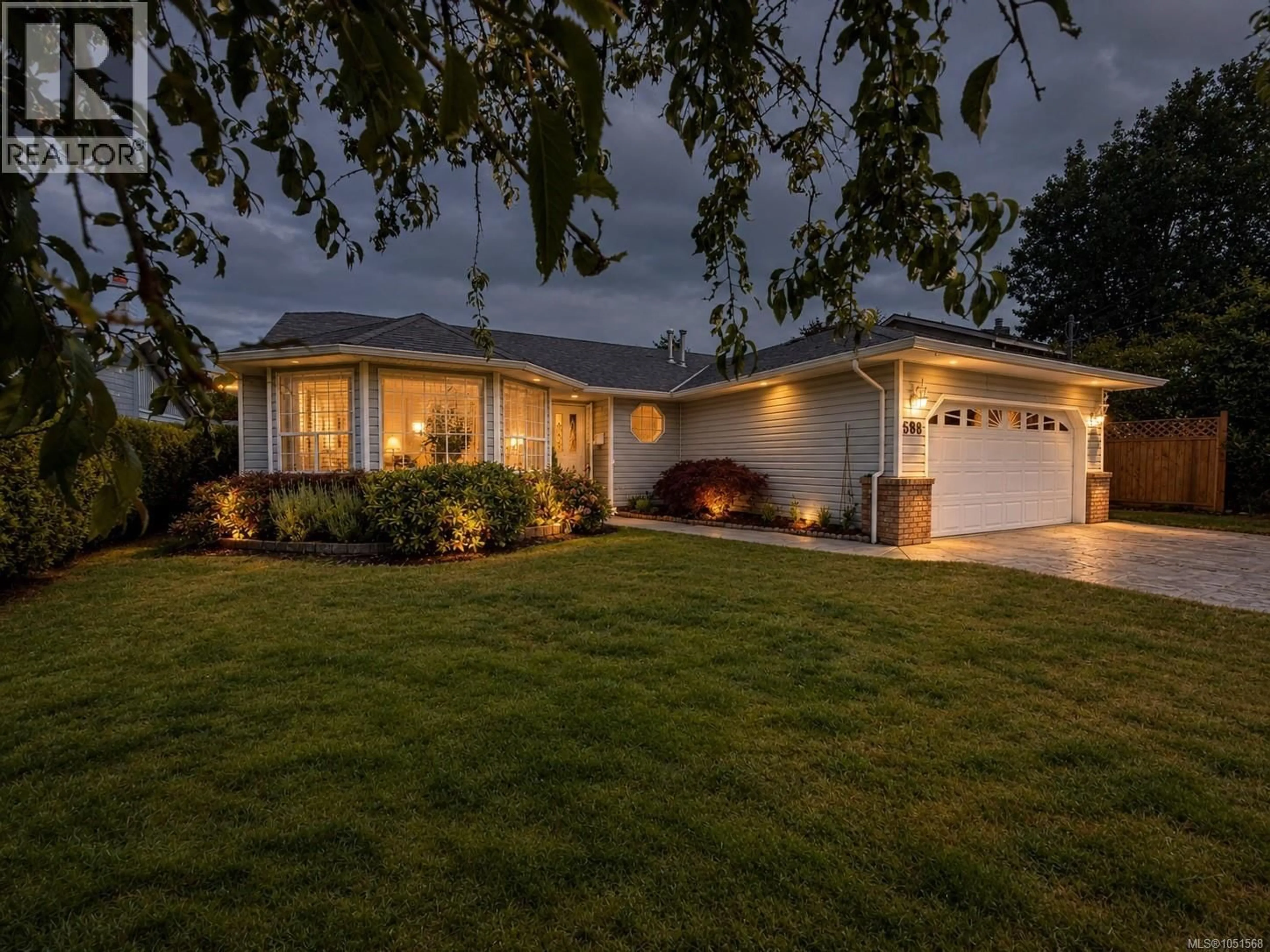 Unknown for 688 ALBATROSS CRESCENT, Campbell River British Columbia V9W6Z9