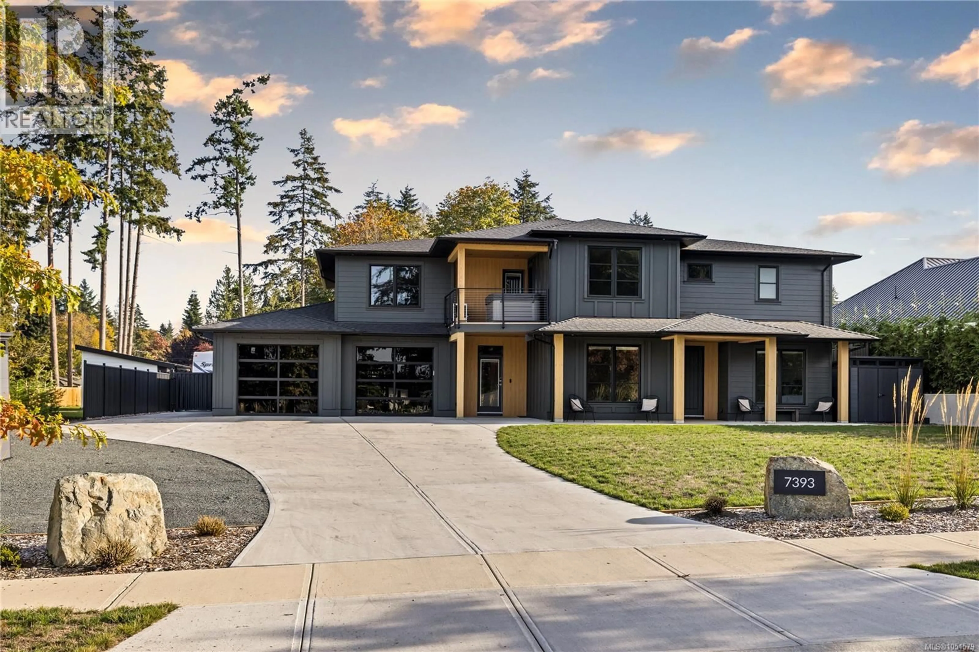 Home with brick exterior material, unknown for 7393 SUNBURY ROAD, Lantzville British Columbia V0R2H0