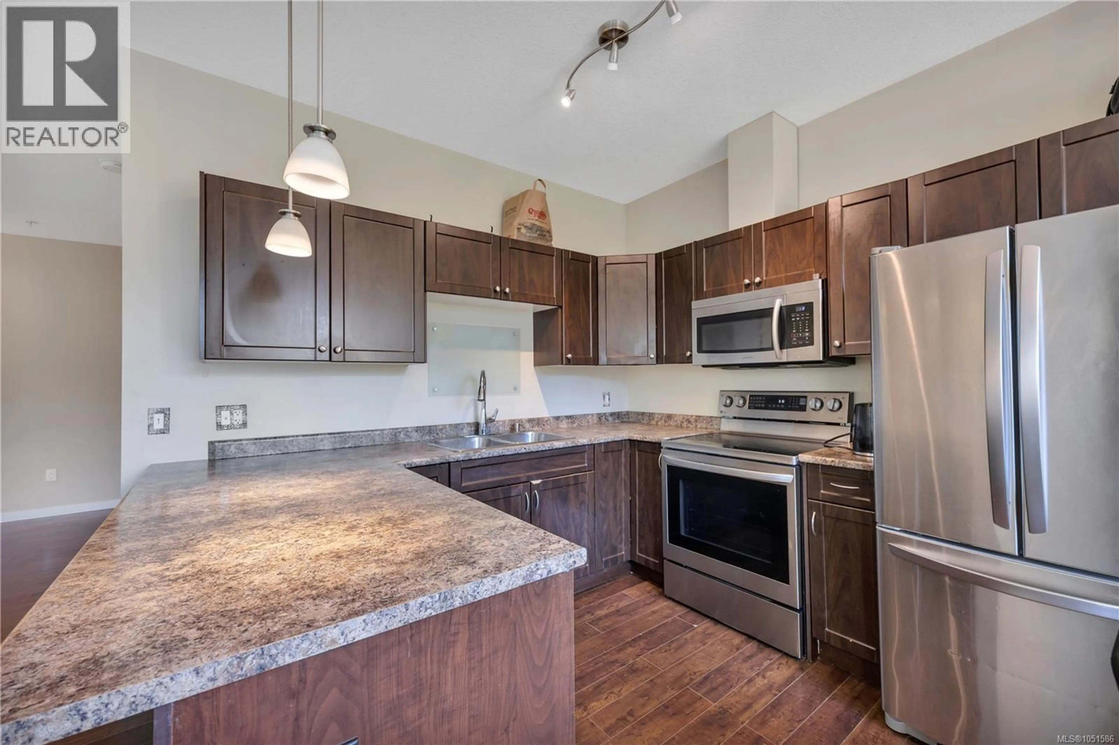 Standard kitchen, unknown for 103 - 2157 RIDGEMONT PLACE, Nanaimo British Columbia V9T0C8