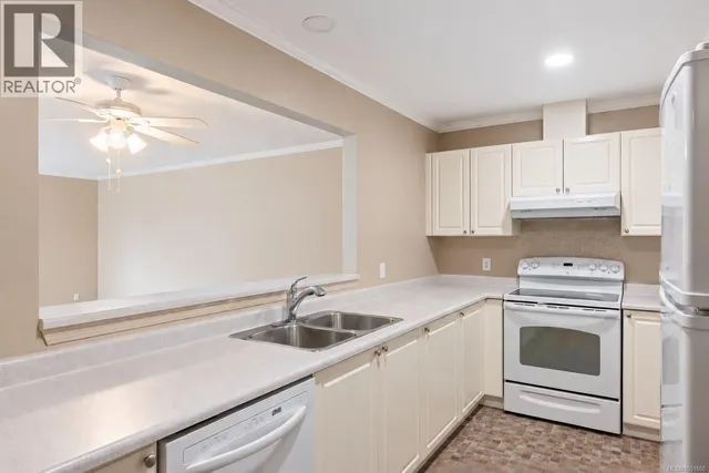 334 - 2245 JAMES WHITE BOULEVARD, Sidney 3