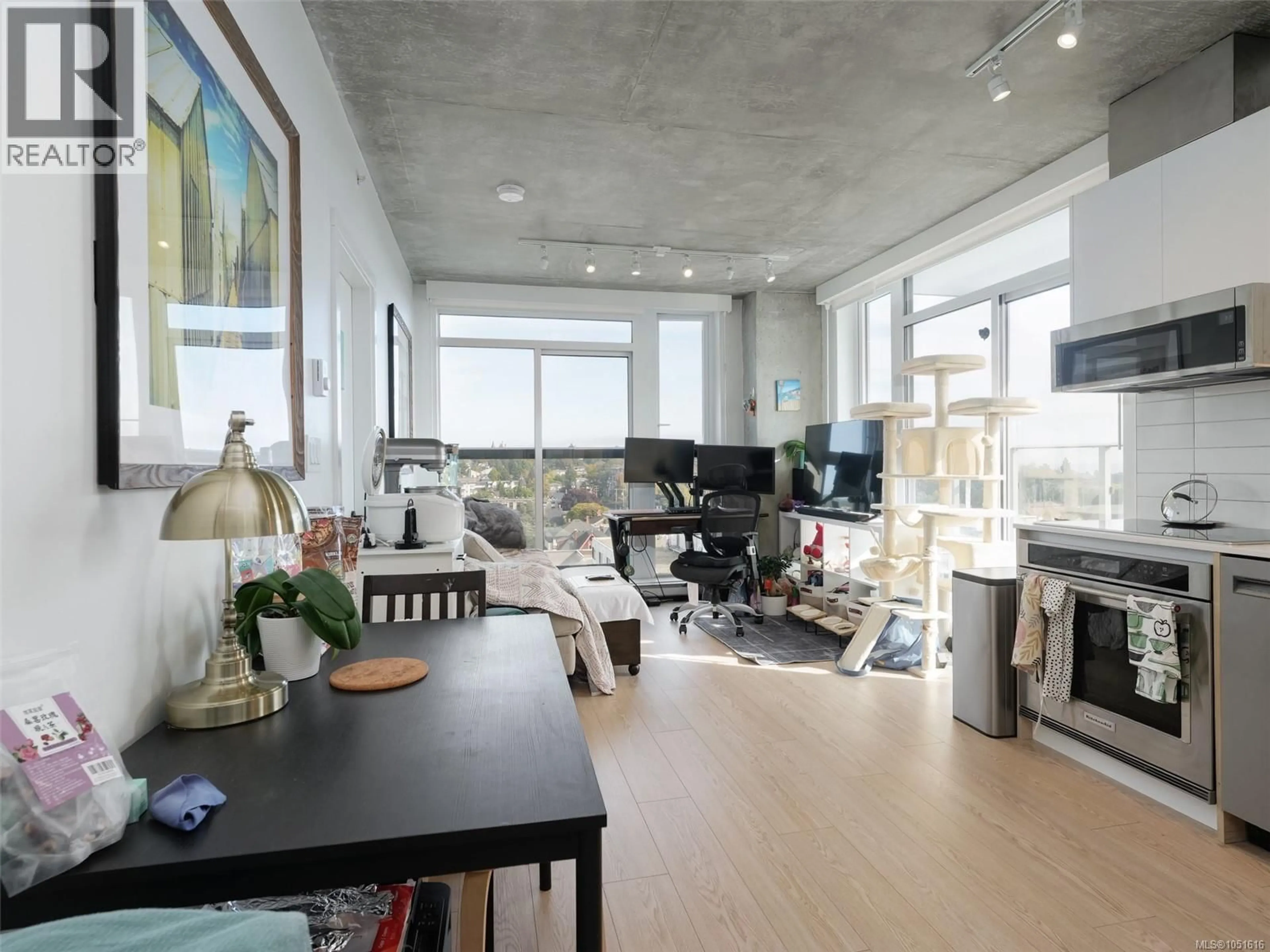 Living room with furniture, unknown for 1207 - 1097 VIEW STREET, Victoria British Columbia V8V0G9