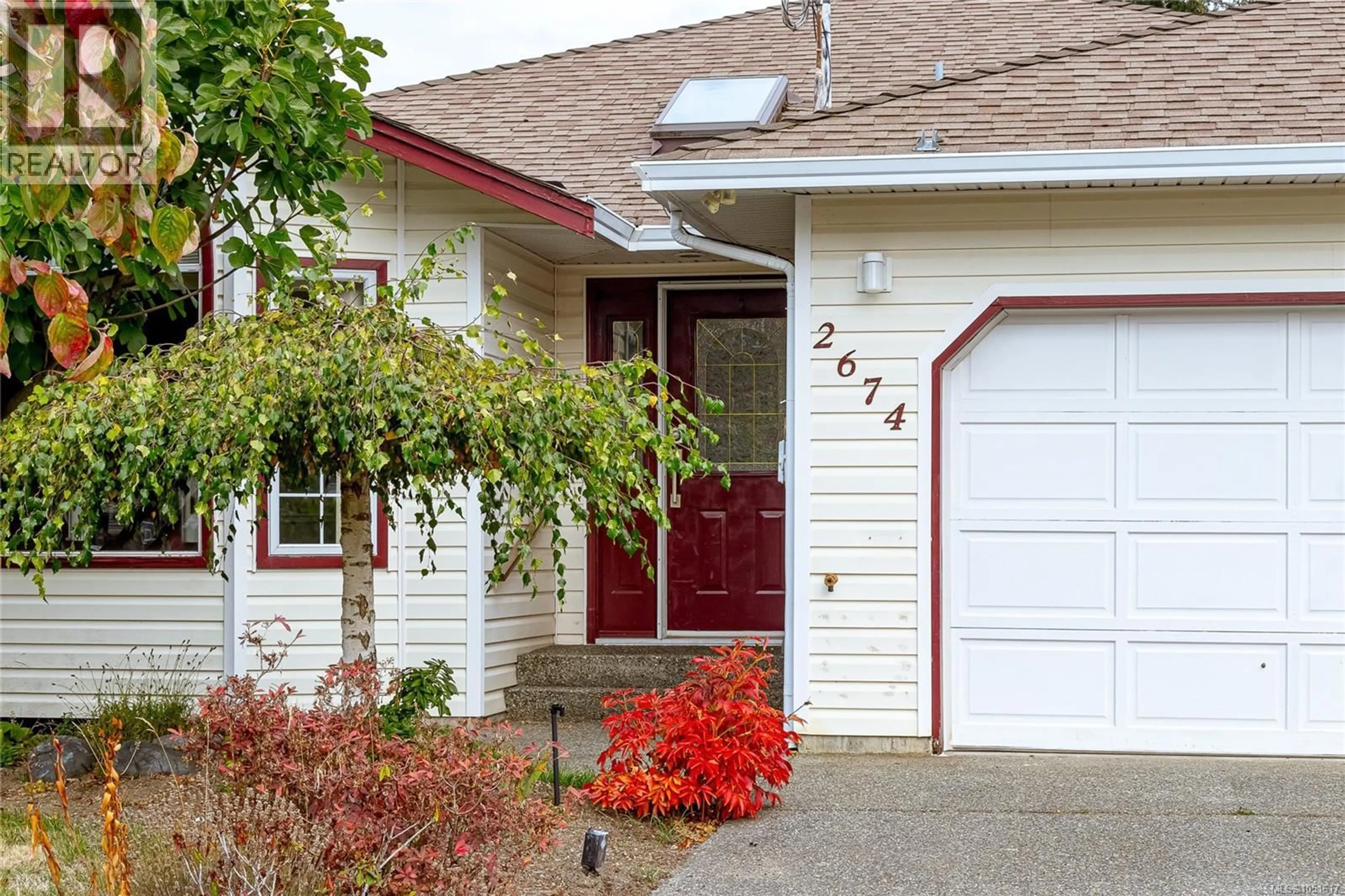 Home with vinyl exterior material, street for 2674 TAMARA DRIVE, Nanaimo British Columbia V9T5W6