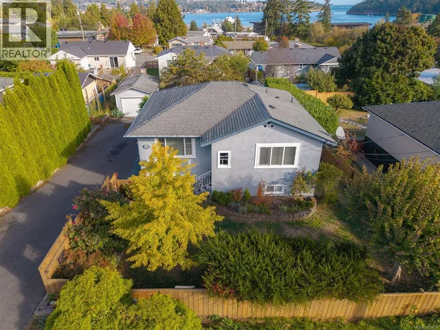 630 CHESTNUT STREET, Nanaimo 1