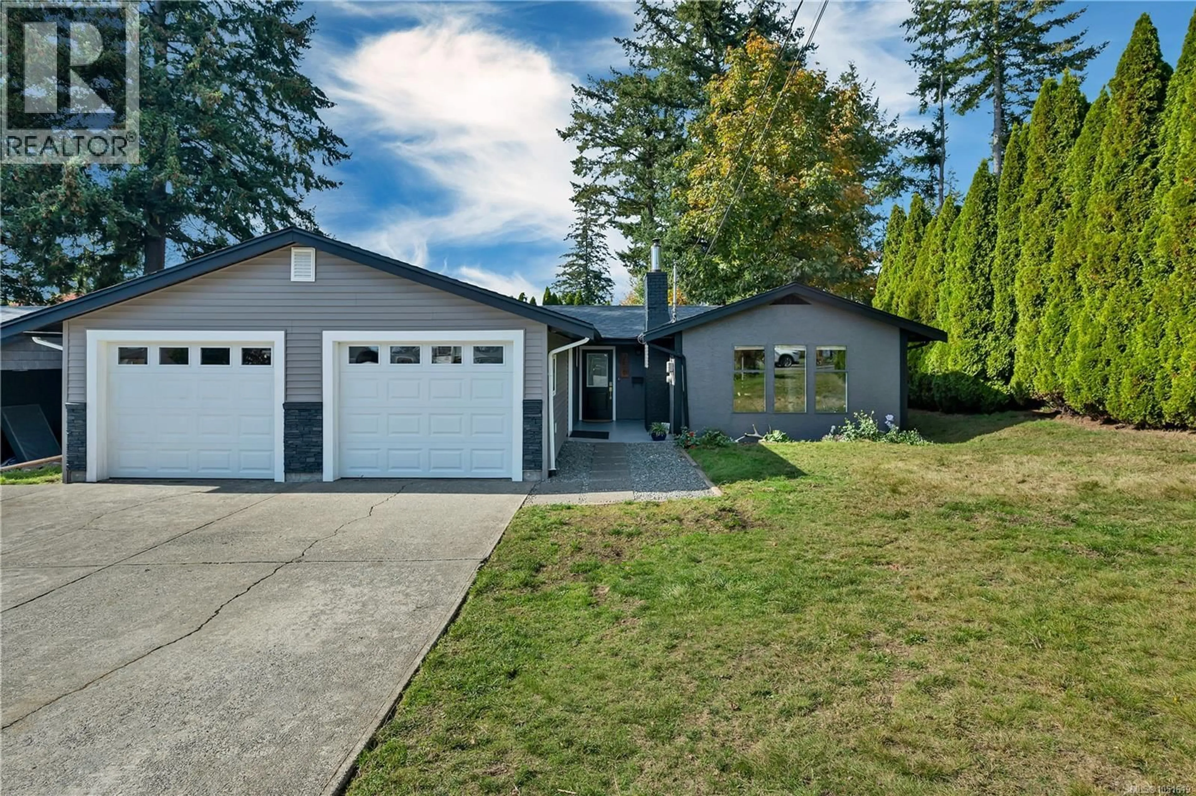 Home with vinyl exterior material, street for 756 KALMAR ROAD, Campbell River British Columbia V9W5S4