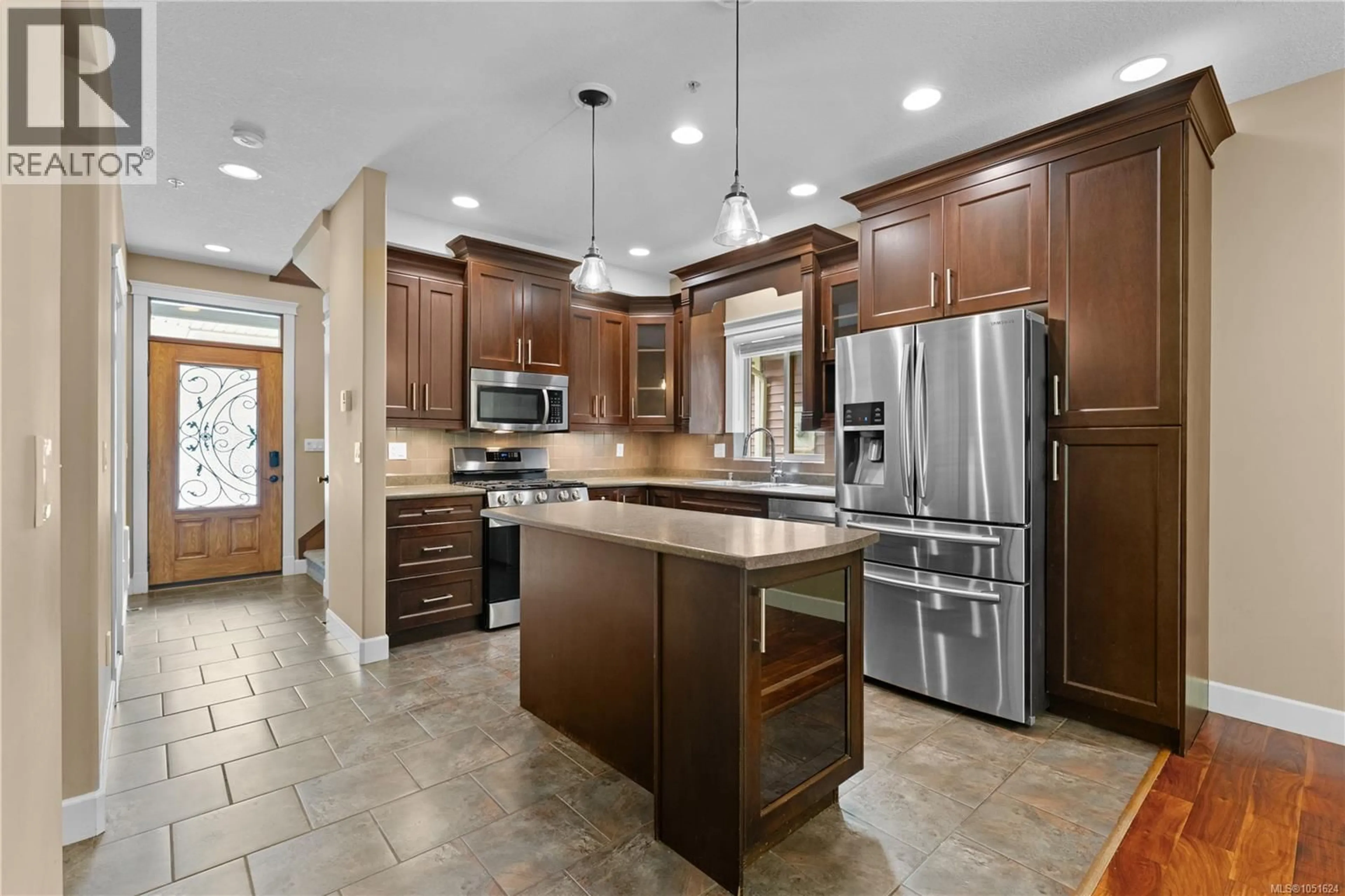Open concept kitchen, ceramic/tile floor for 3470 MAVERIC ROAD, Nanaimo British Columbia V9T0C7